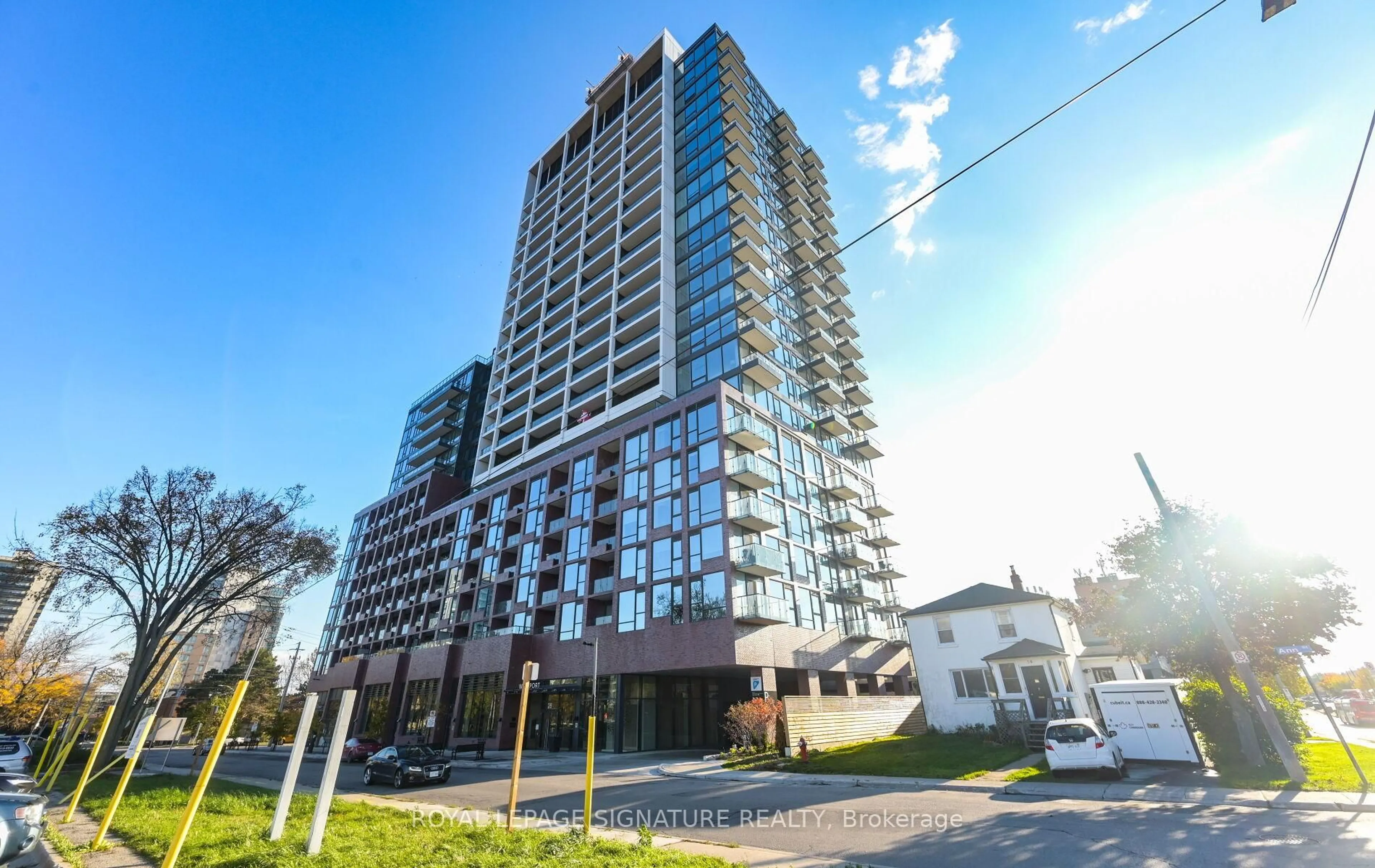 Unknown for 28 Ann St #618, Mississauga Ontario L5G 3G1