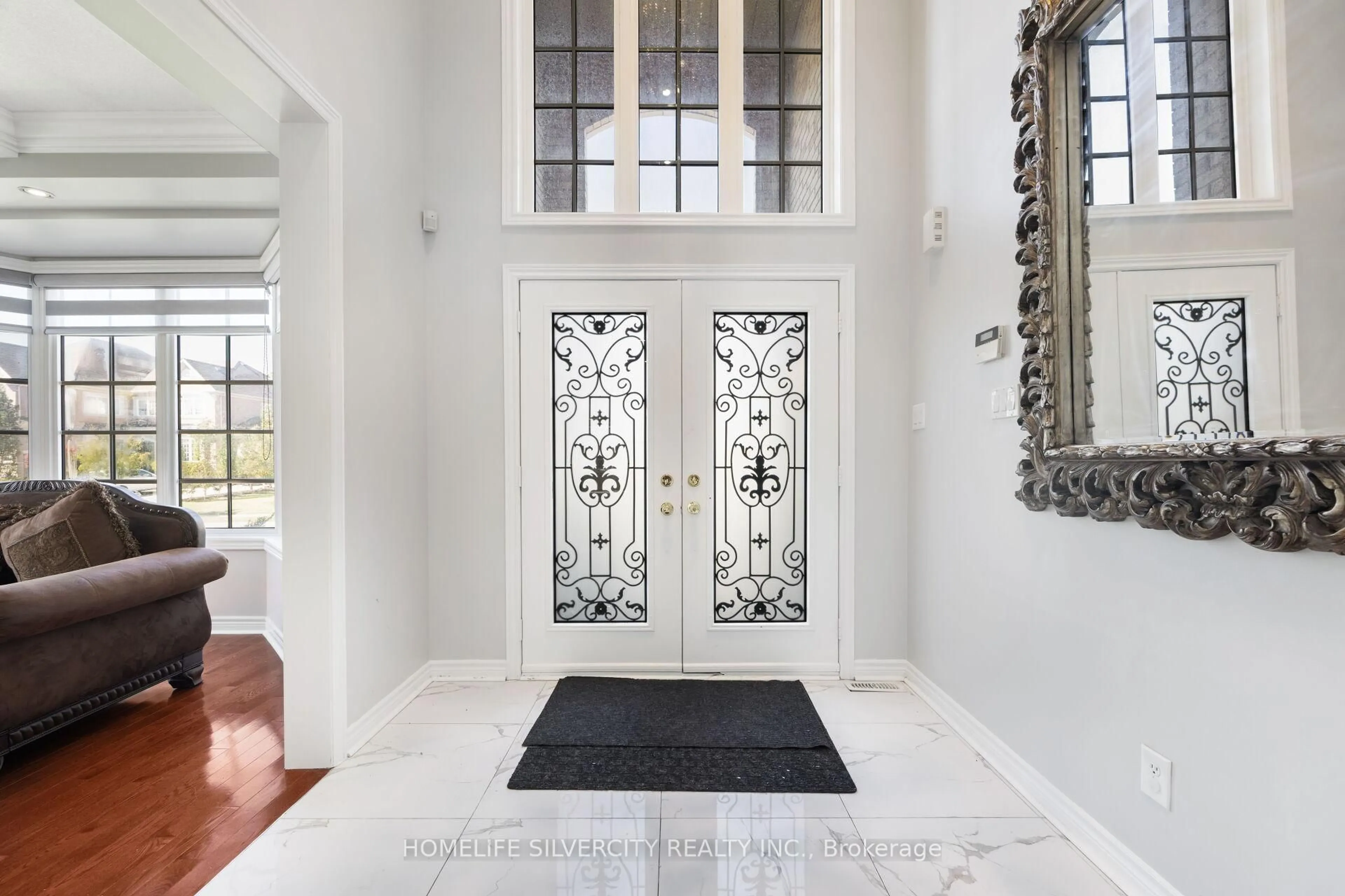 Indoor entryway for 29 Sagebrook Rd, Brampton Ontario L6P 2Y5