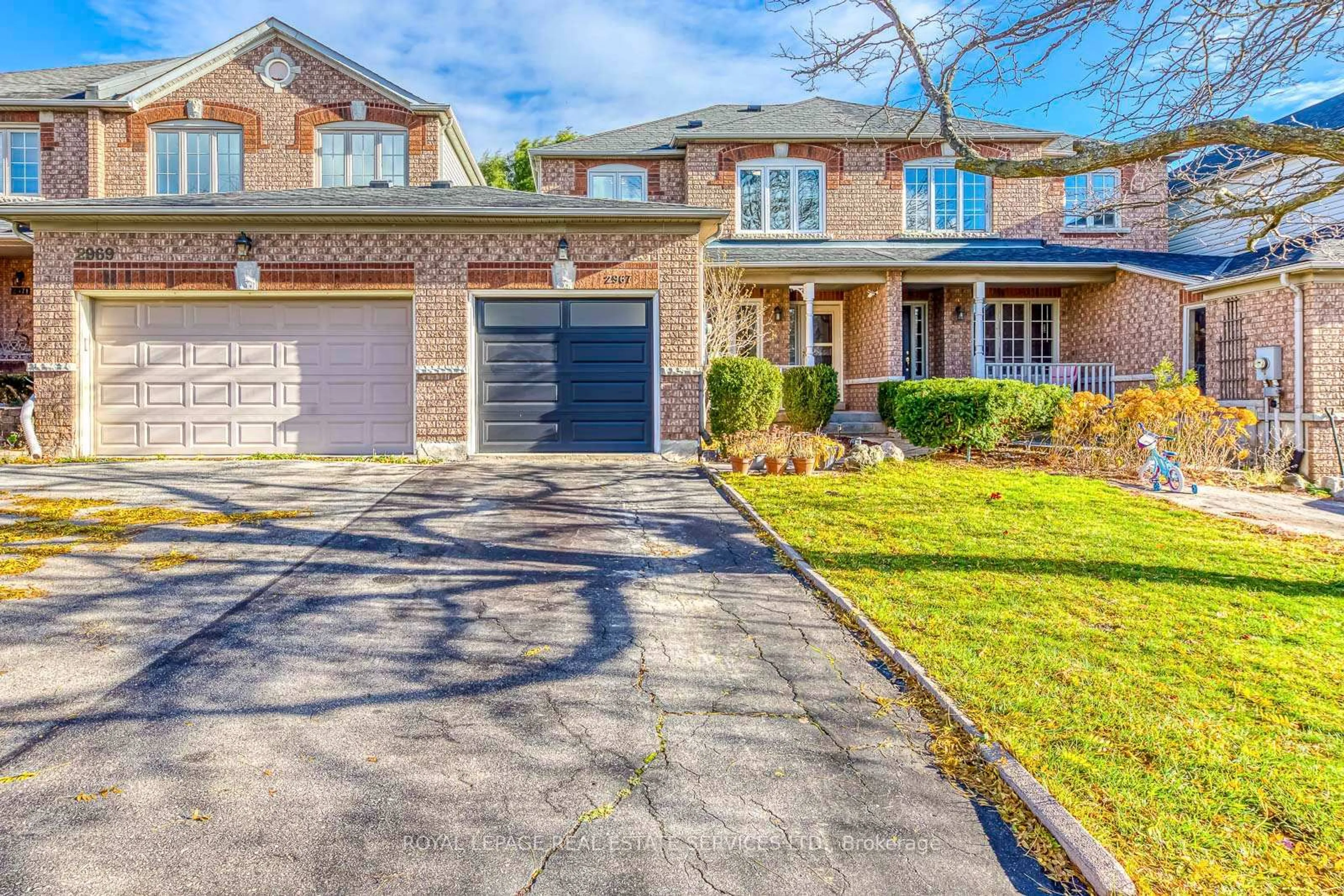 Home with brick exterior material, street for 2967 Jackson Dr, Burlington Ontario L7M 4K7