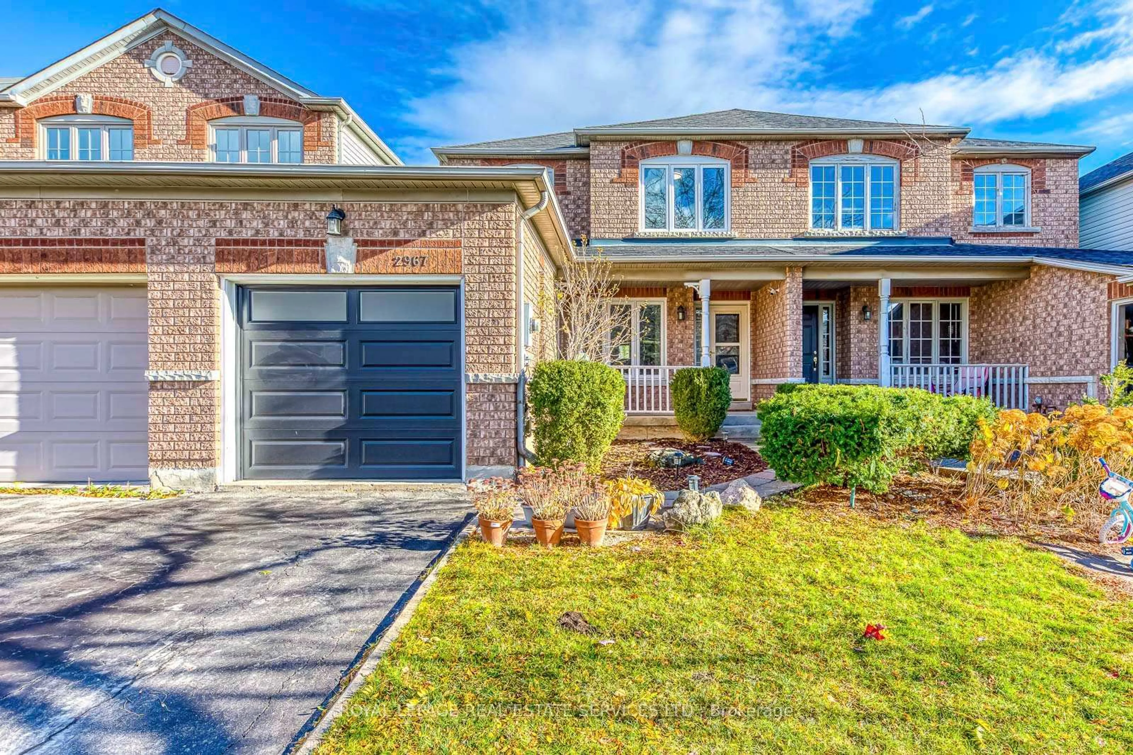 Home with brick exterior material, street for 2967 Jackson Dr, Burlington Ontario L7M 4K7