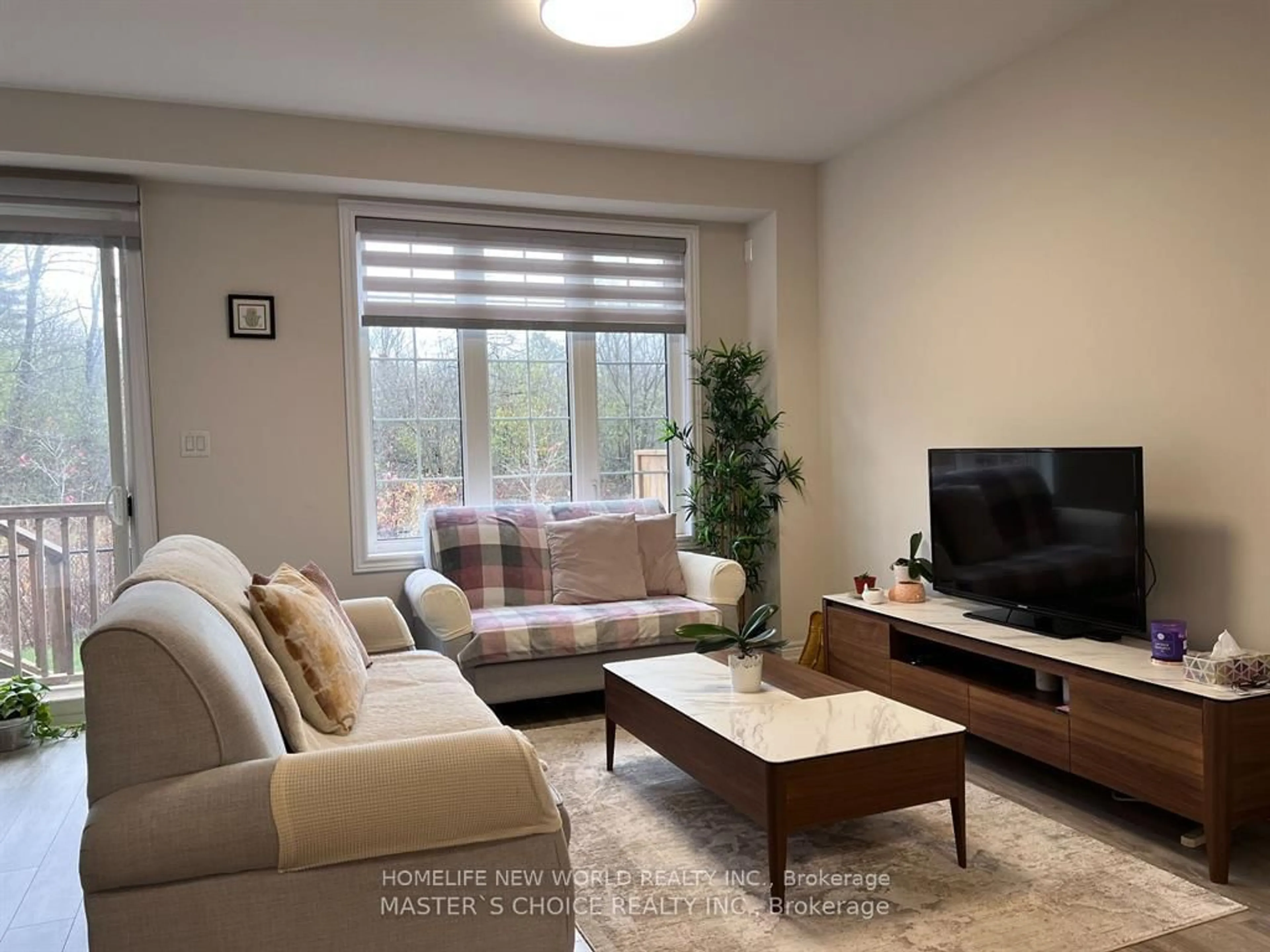 Living room with furniture, unknown for 3335 Mockingbird Common, Oakville Ontario L6H 0X1
