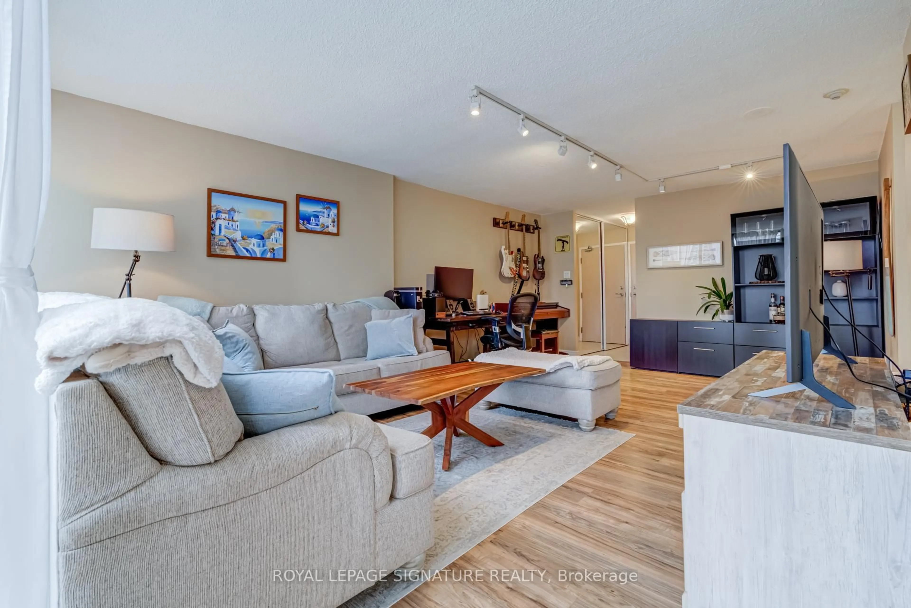 Living room with furniture, unknown for 350 Rathburn Rd #1001, Mississauga Ontario L5B 3Y2