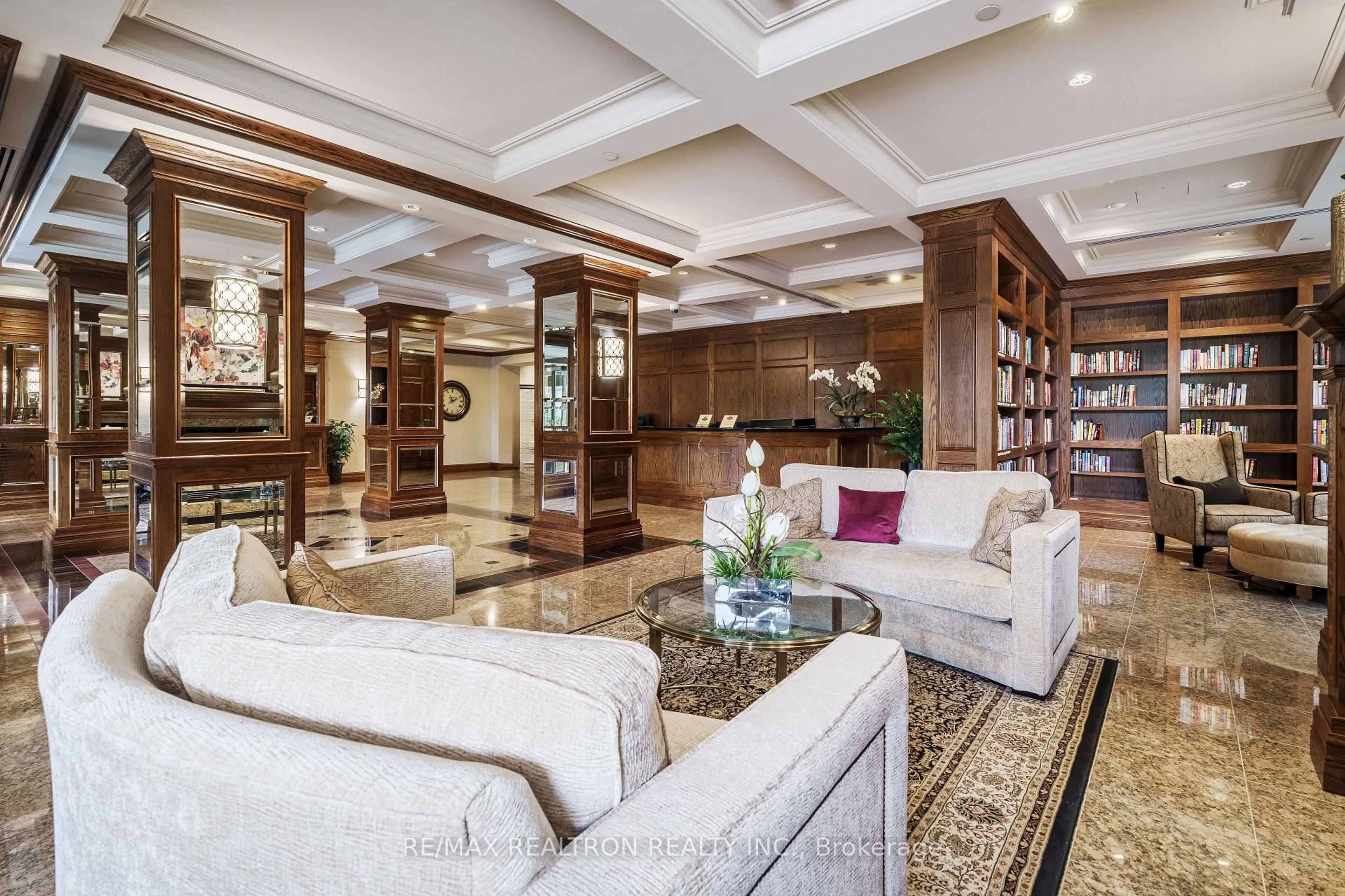 Lobby for 1900 The Collegeway #1105, Mississauga Ontario L5L 5Y8