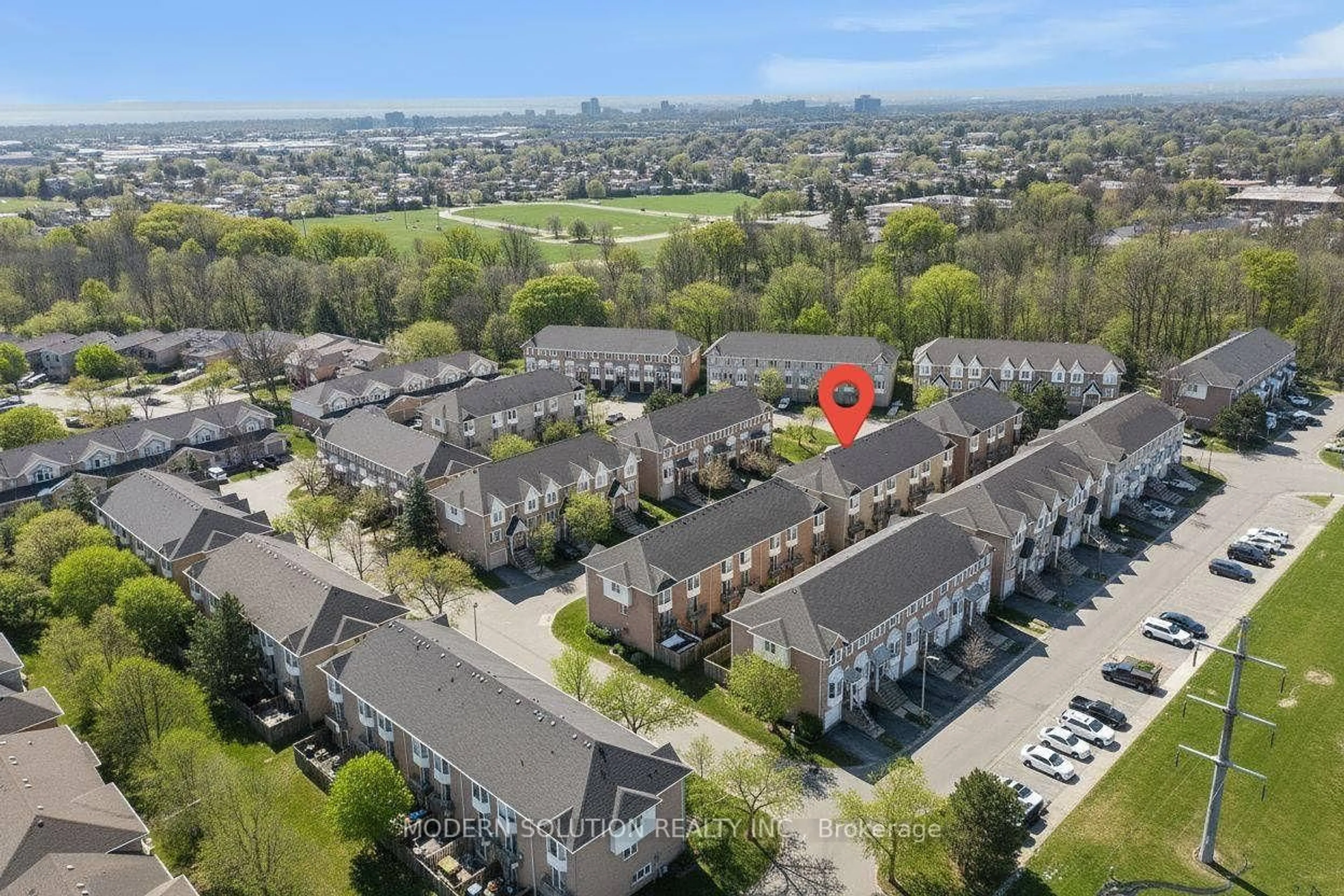 A pic from outside/outdoor area/front of a property/back of a property/a pic from drone, city buildings view from balcony for 3480 Upper Middle Rd #29, Burlington Ontario L7M 4R7