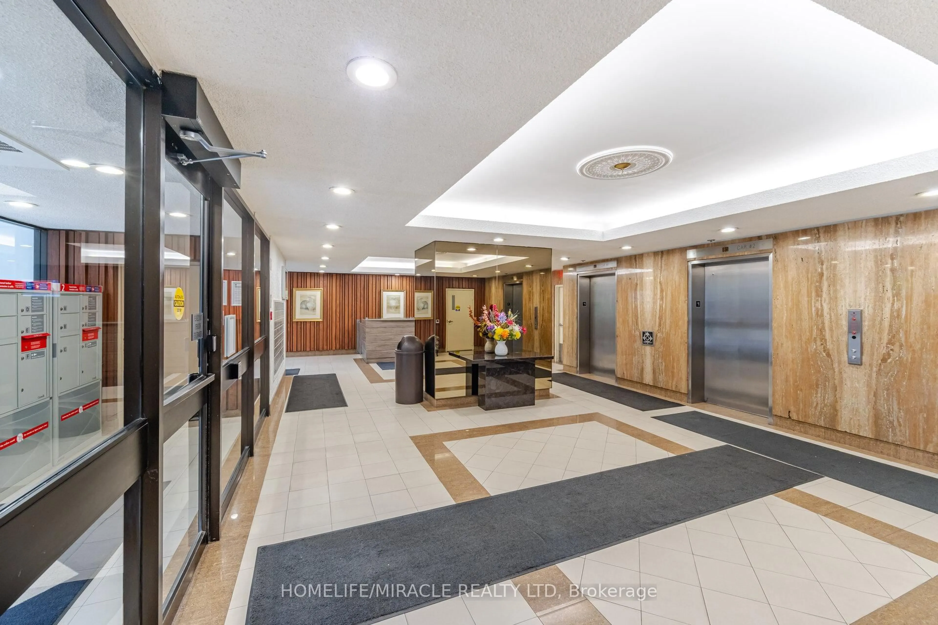 Lobby for 50 Elm Drive East #1501, Mississauga Ontario L5A 3X2
