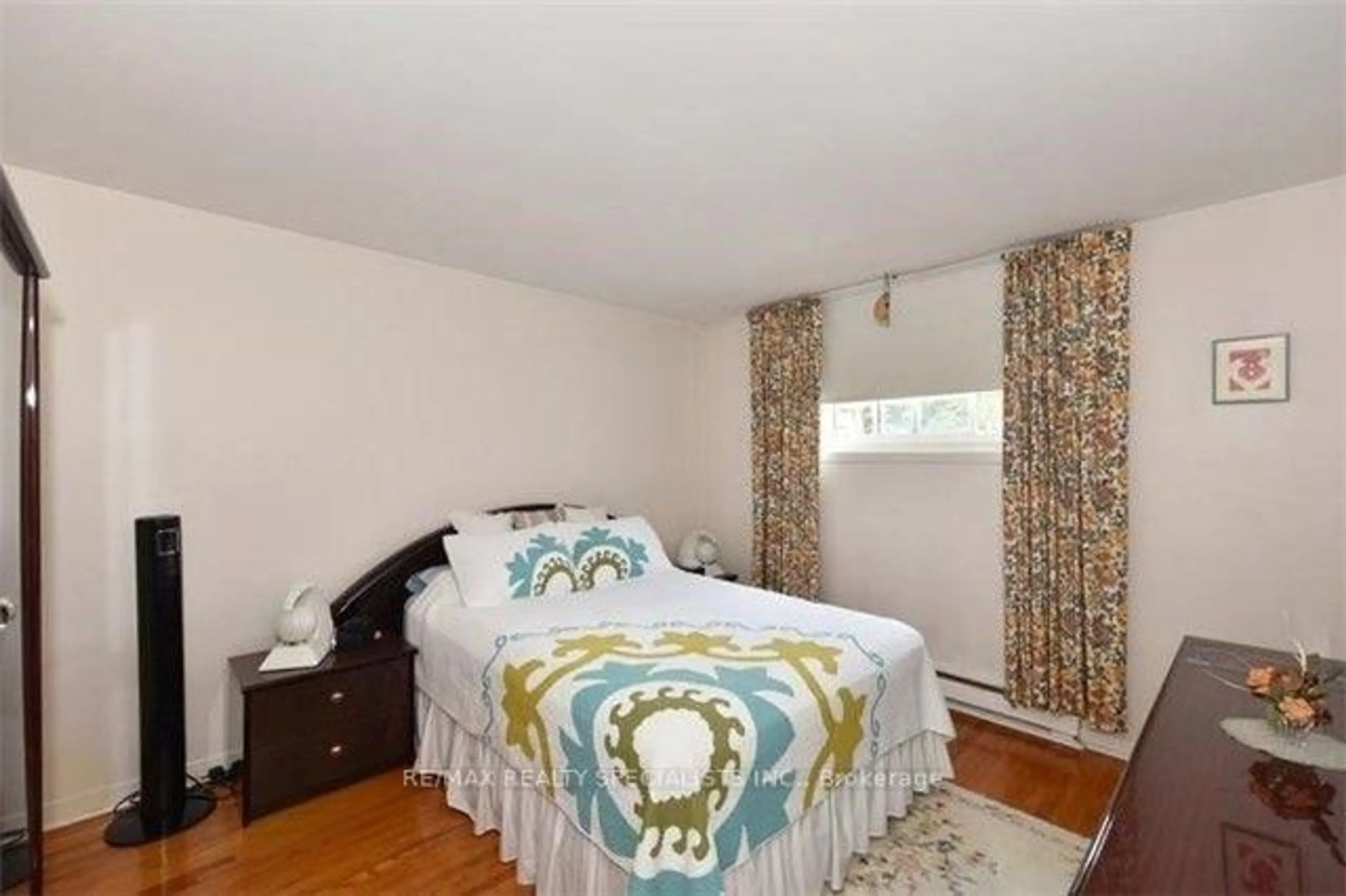 Bedroom with bed, wood/laminate floor for 28 Tandridge Cres #829, Toronto Ontario M9W 2P2