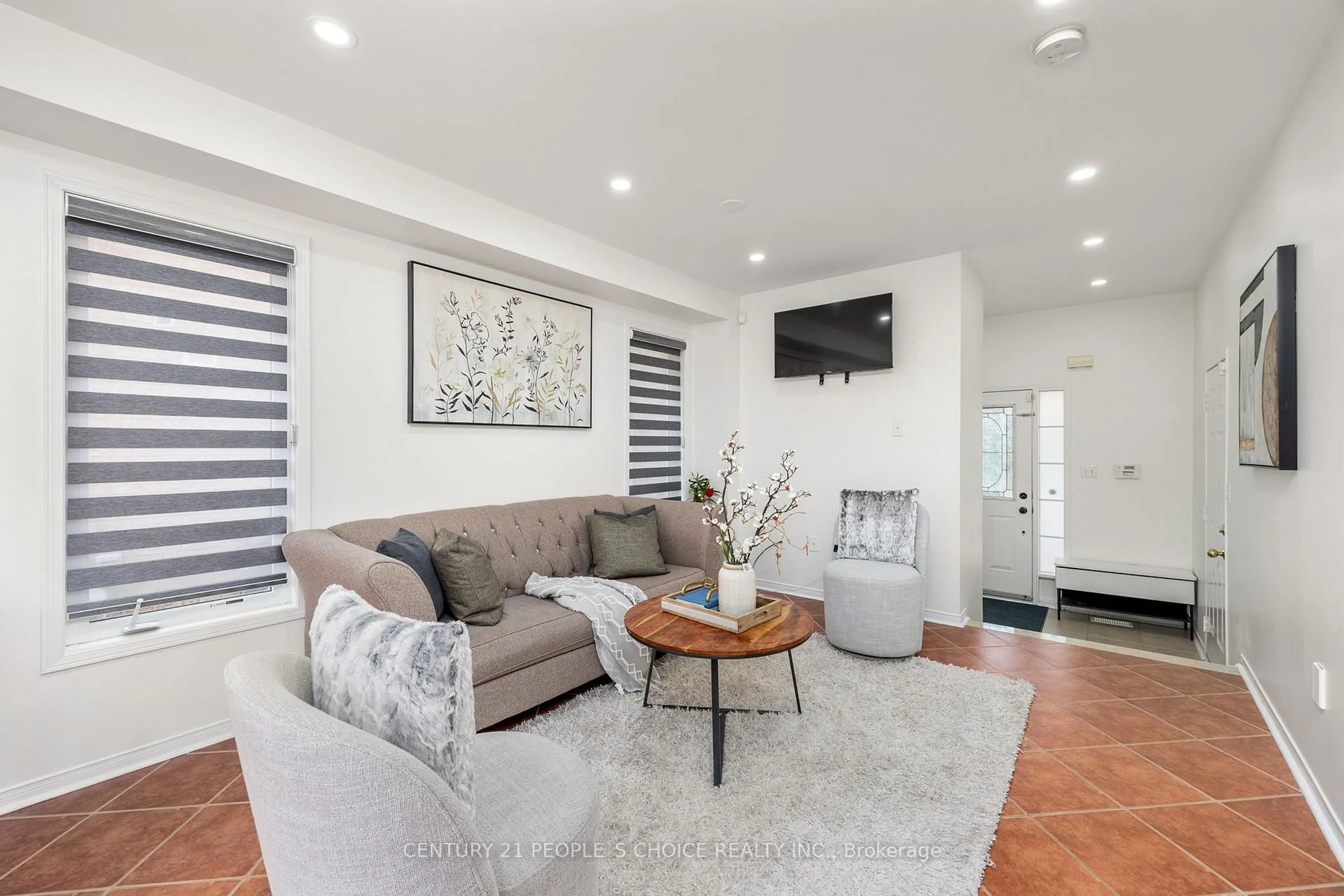 Living room with furniture, unknown for 25 Trumpet Valley Blvd, Brampton Ontario L7A 3P4