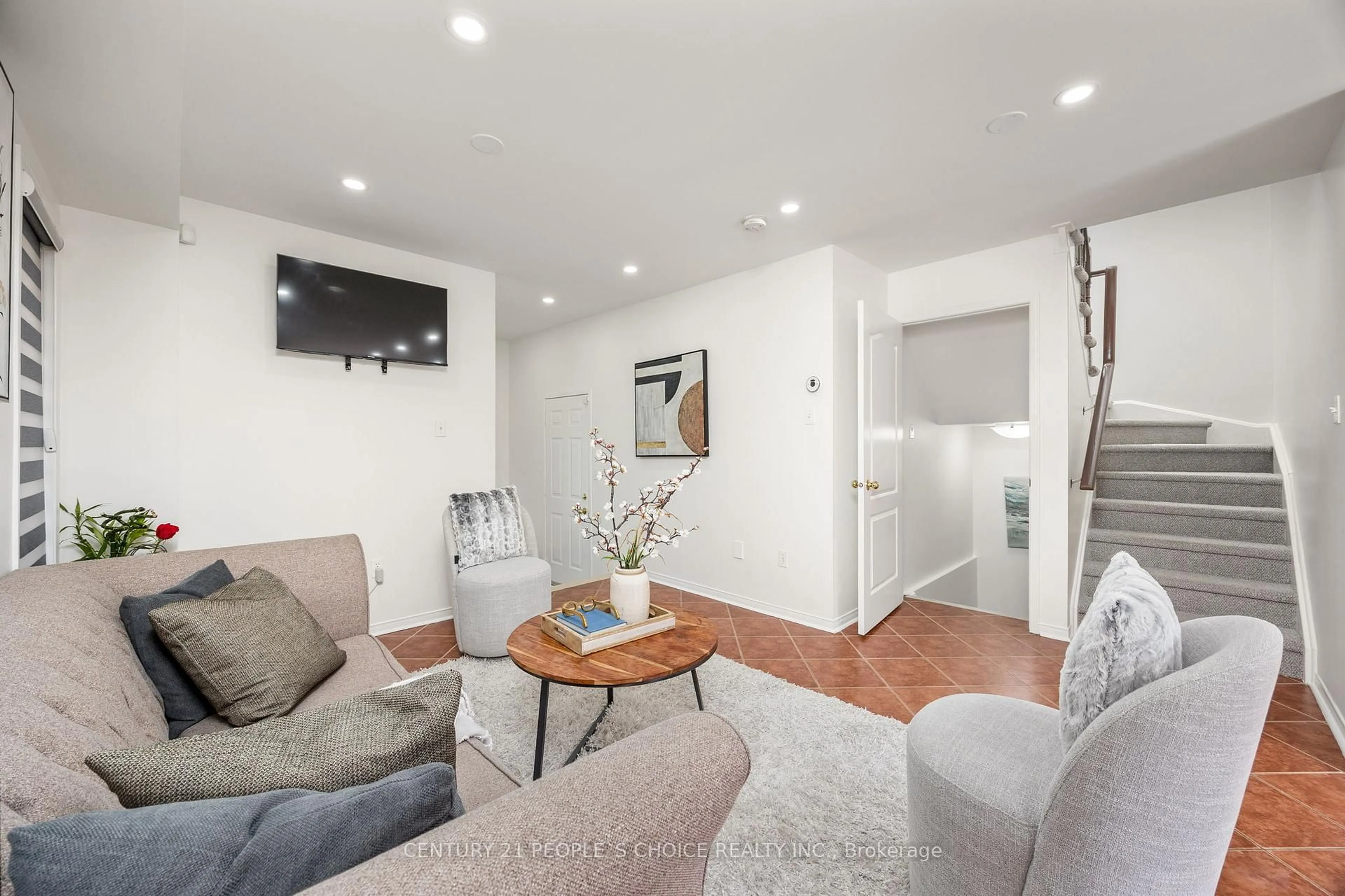 Living room with furniture, unknown for 25 Trumpet Valley Blvd, Brampton Ontario L7A 3P4