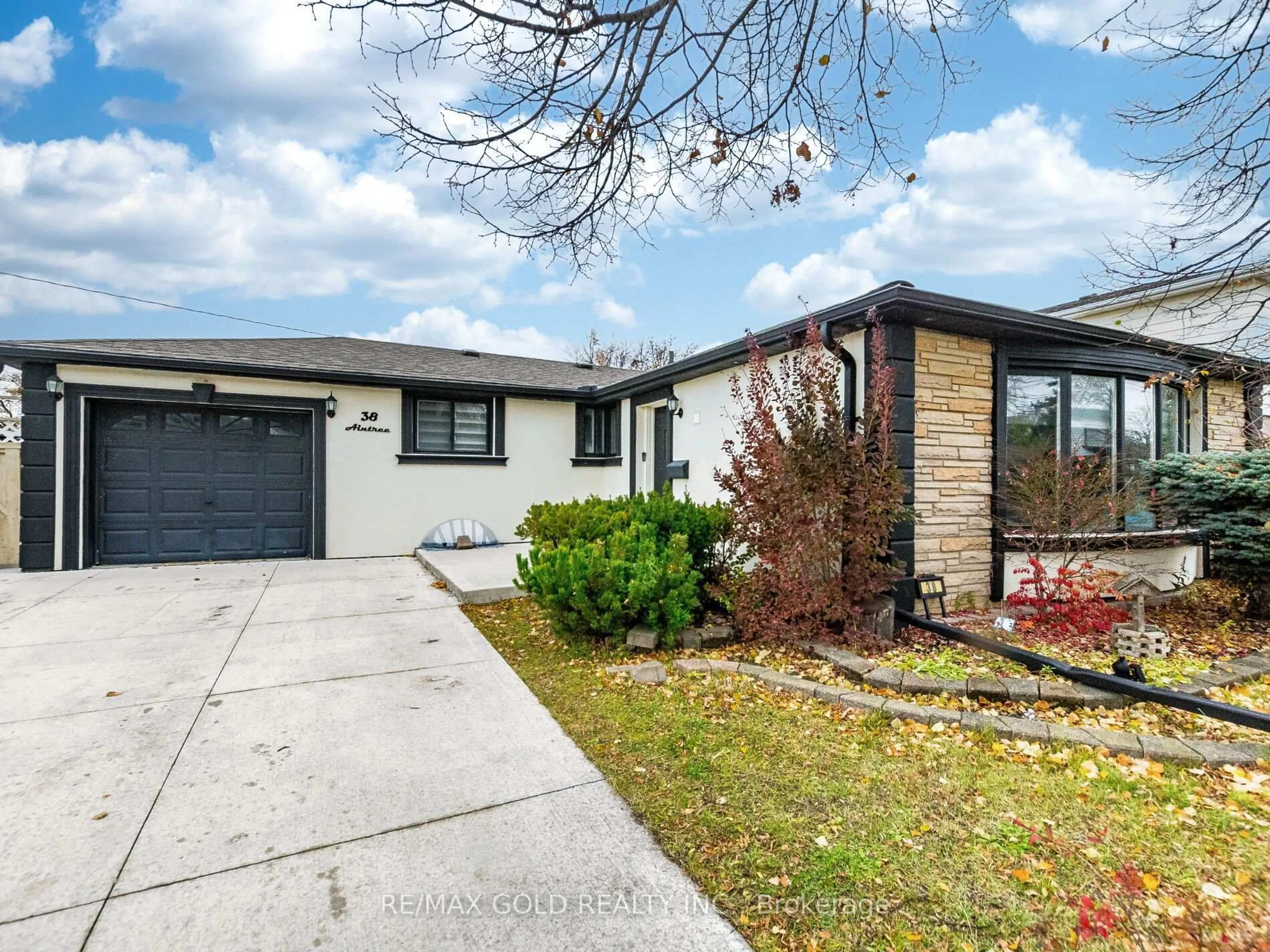 Home with brick exterior material, street for 38 Aintree Cres, Brampton Ontario L6T 2T3