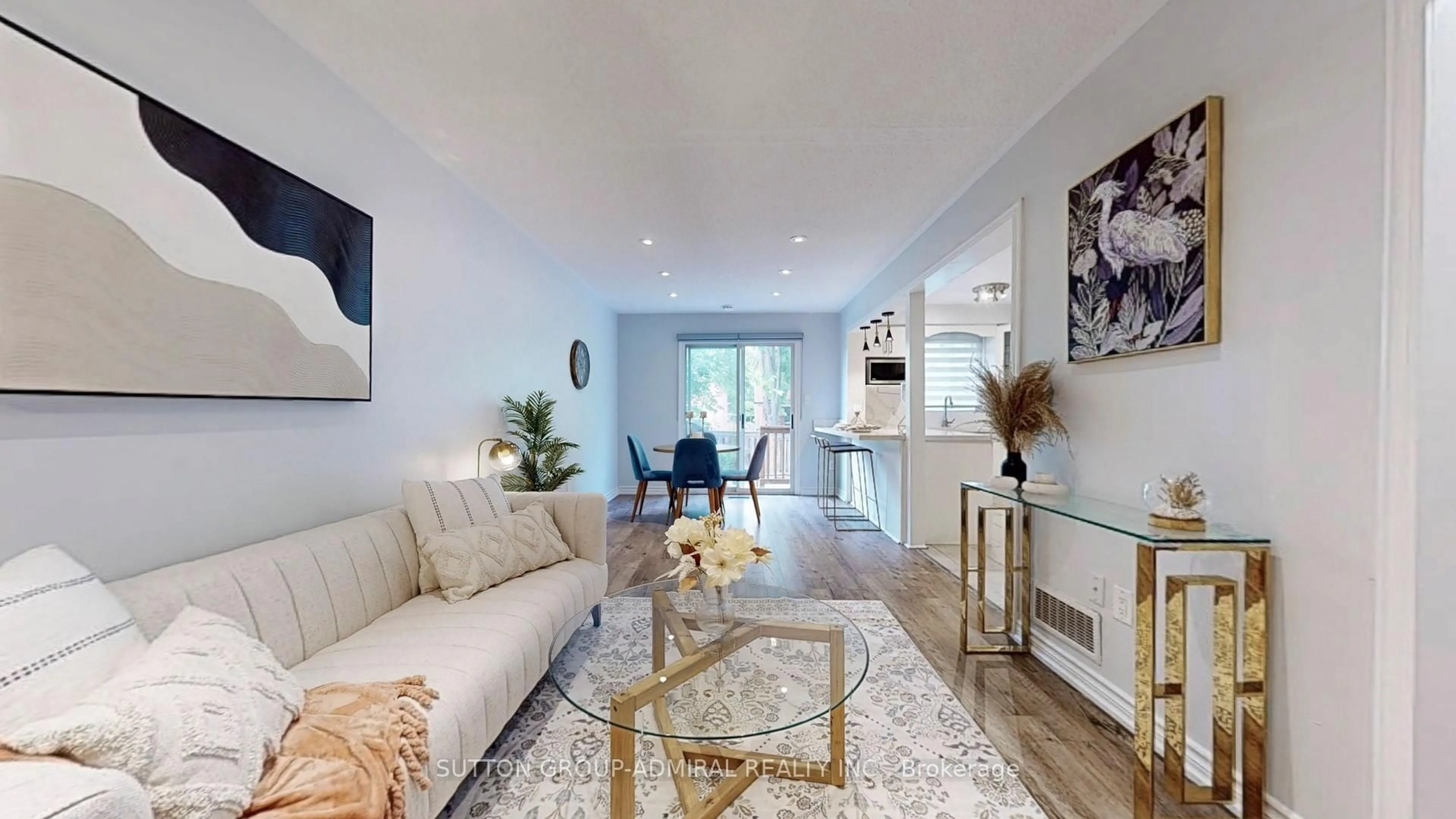 Living room with furniture, unknown for 760 Ashprior Ave, Mississauga Ontario L5R 3P1