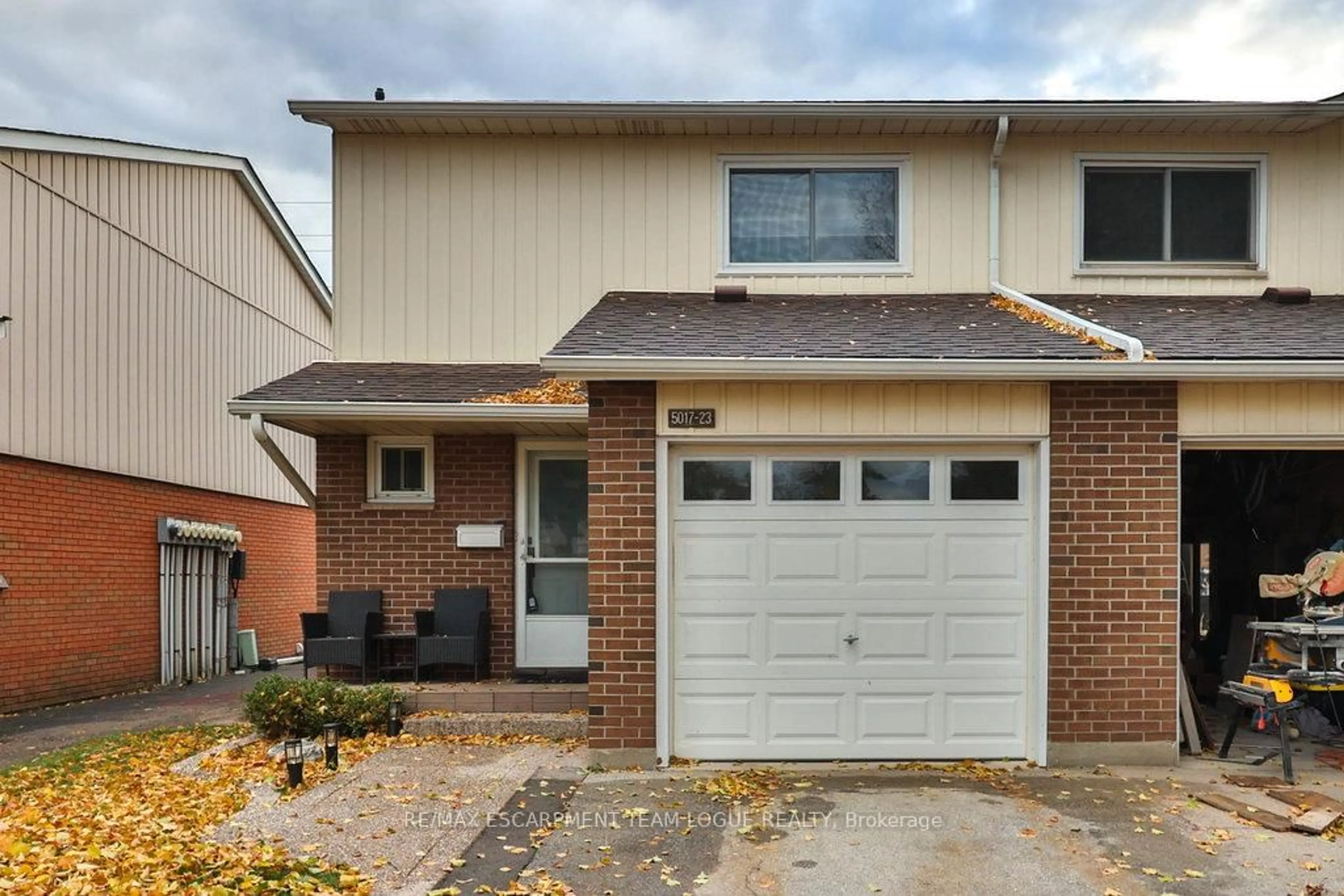 Home with brick exterior material, street for 5017 Pinedale Ave #23, Burlington Ontario L7L 5J6