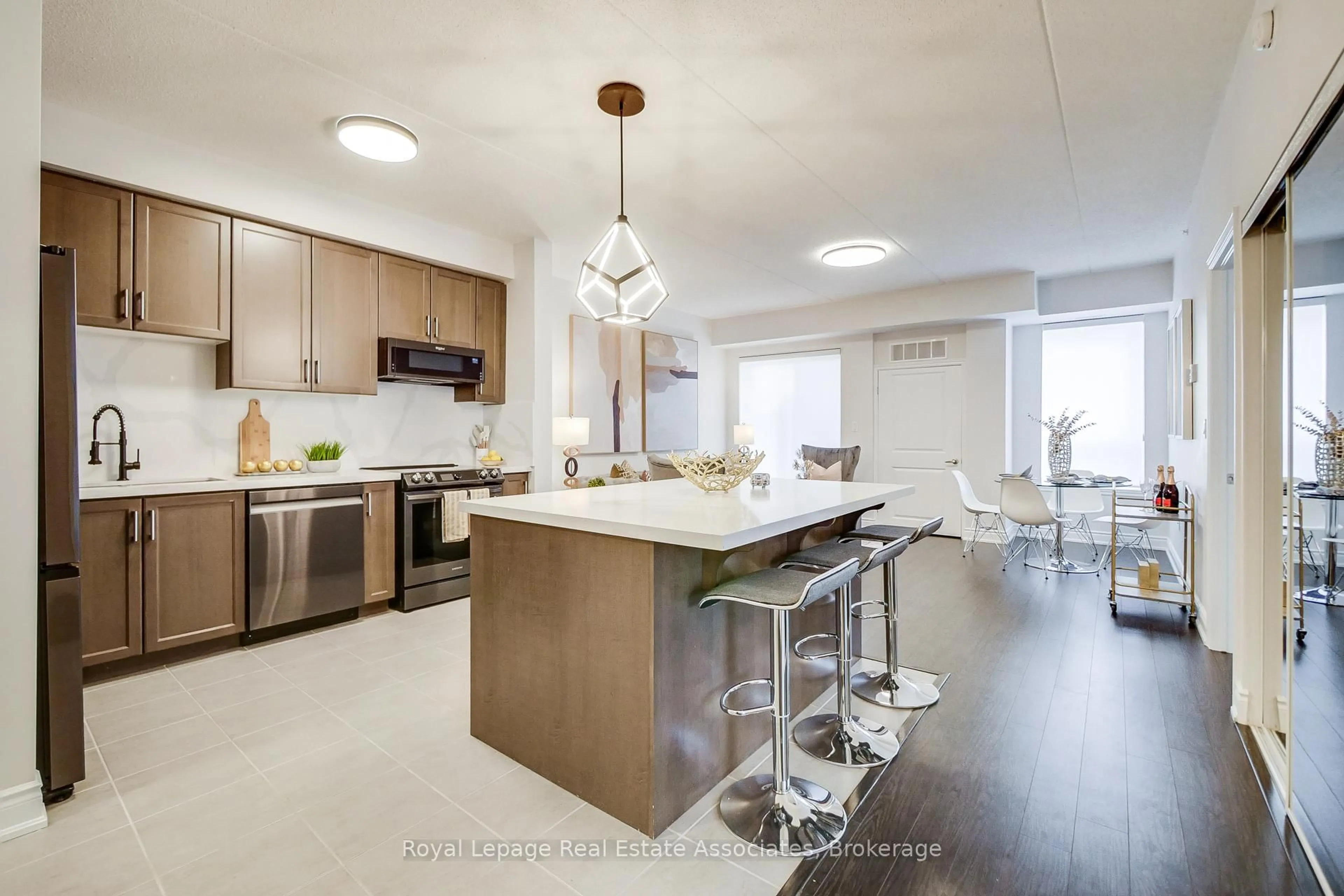 Open concept kitchen, unknown for 650 Sauve St #115, Milton Ontario L9T 9A5