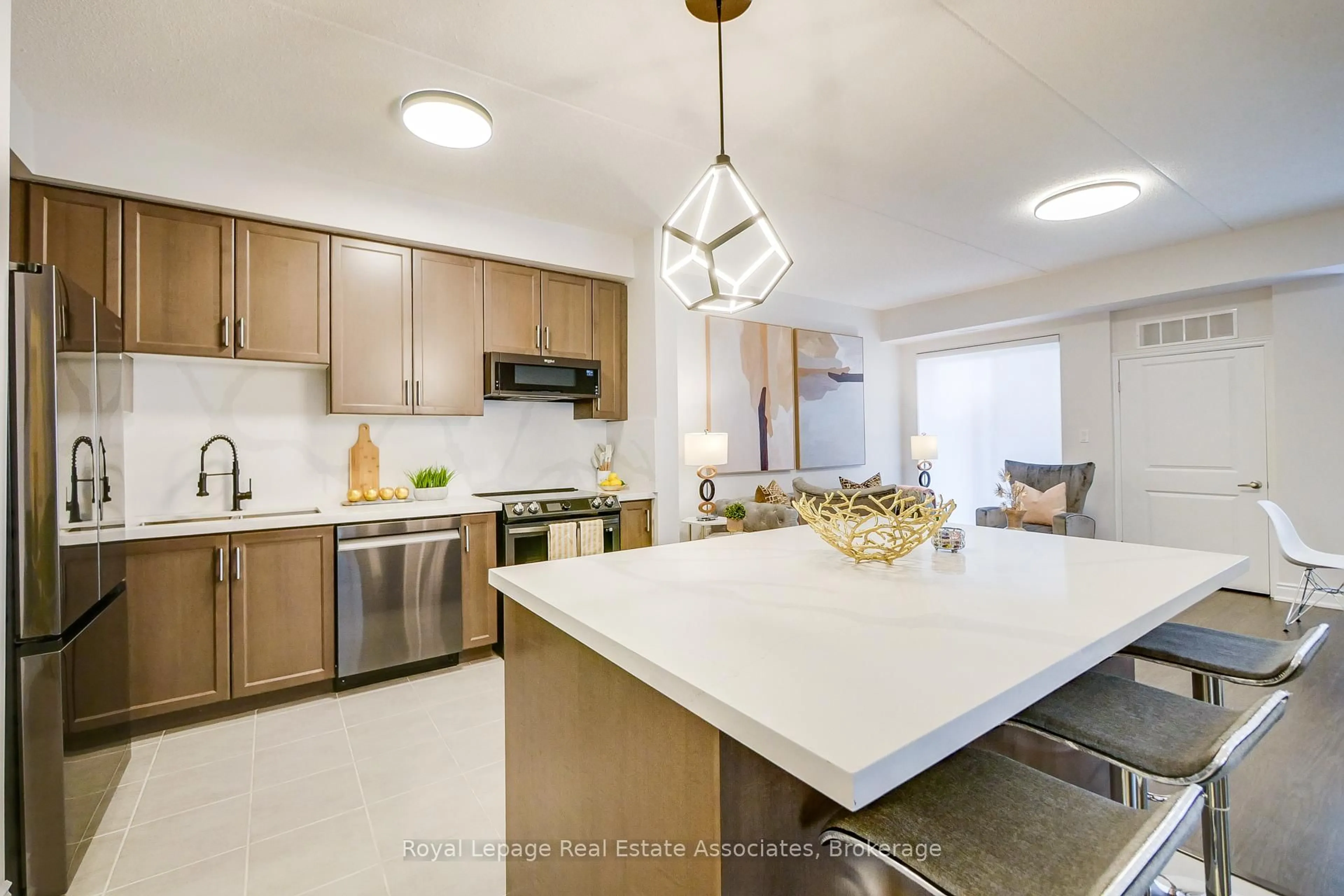 Open concept kitchen, ceramic/tile floor for 650 Sauve St #115, Milton Ontario L9T 9A5