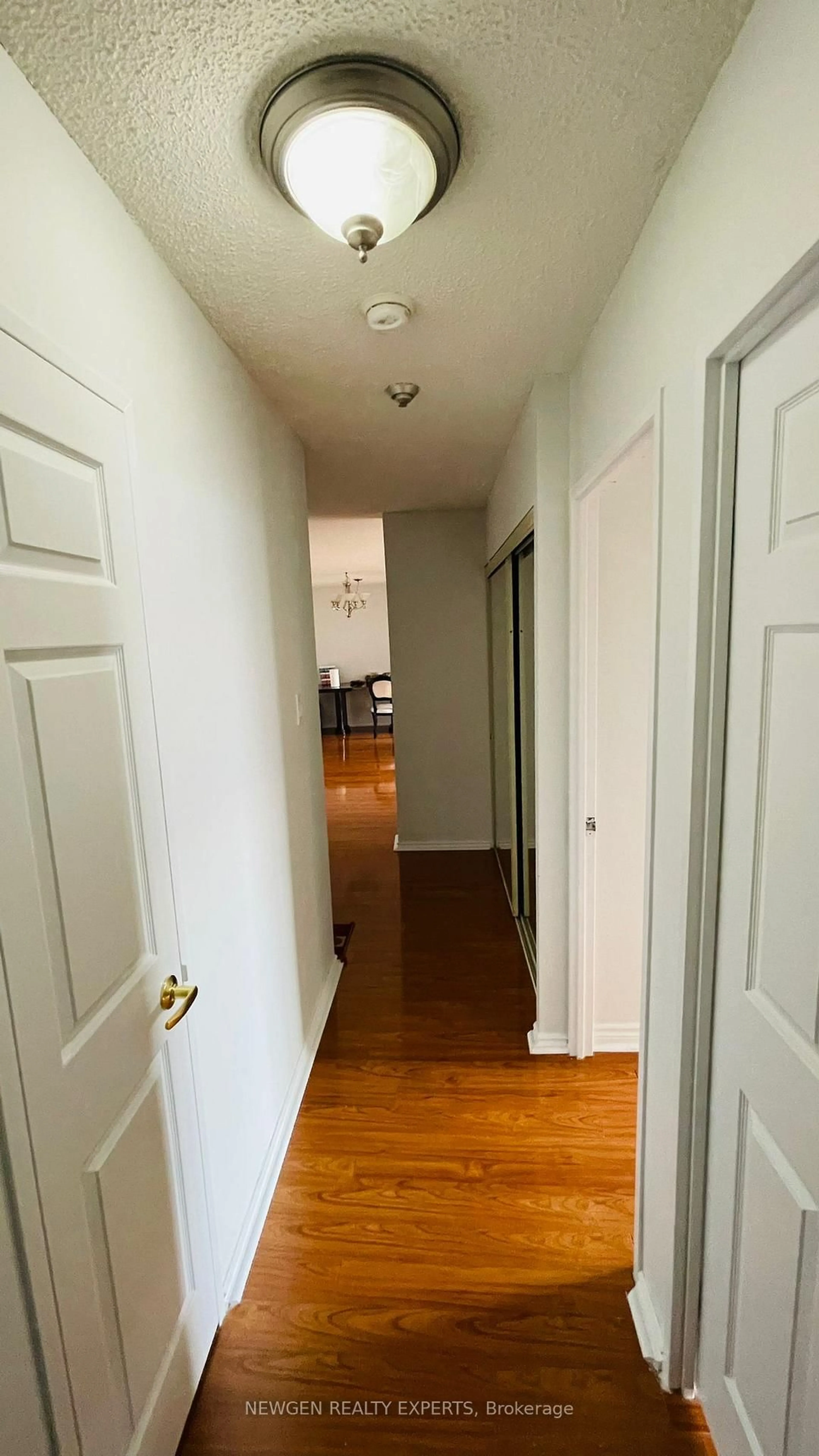 A pic of a room for 100 County Crt #705, Brampton Ontario L6W 3X1