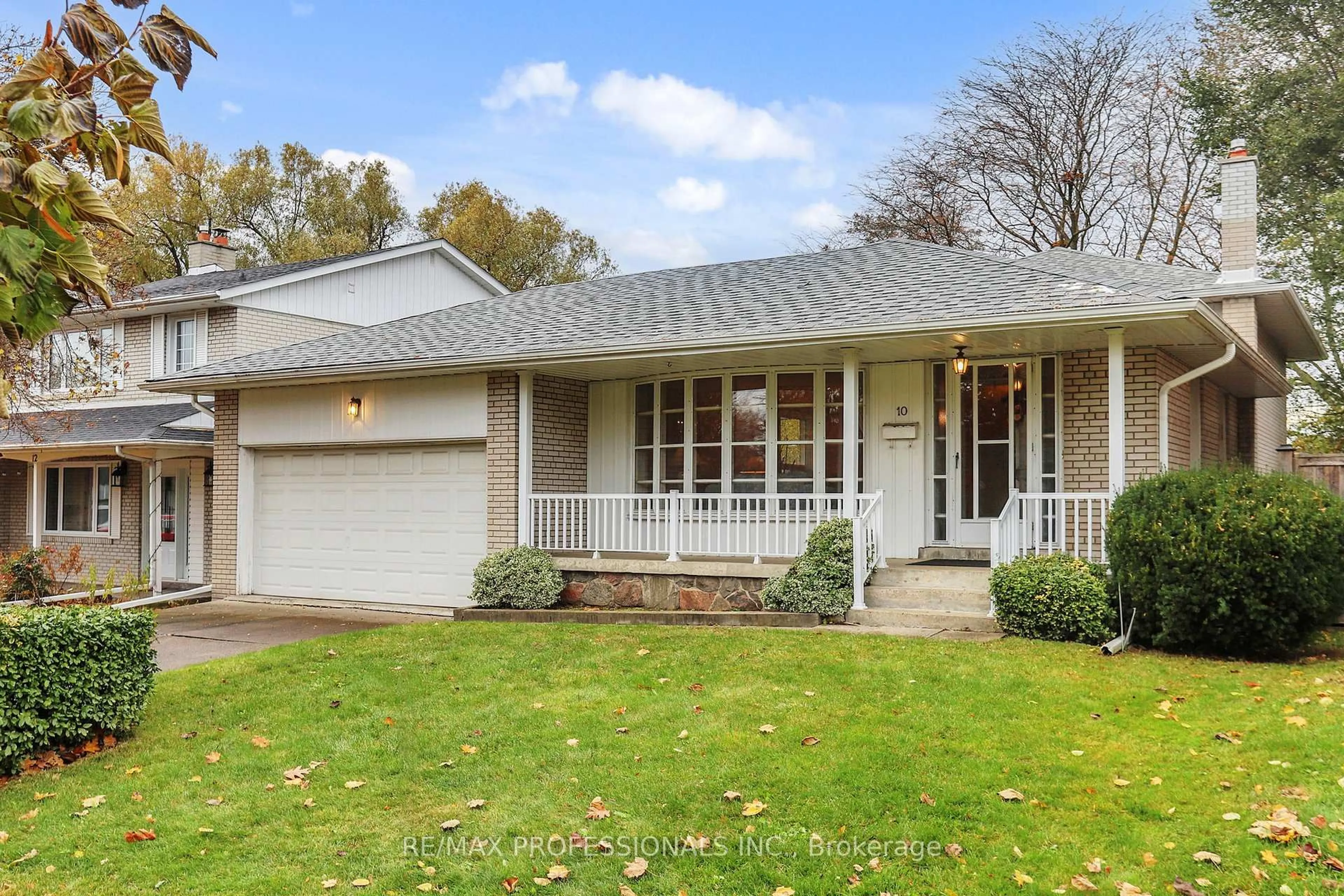 Home with vinyl exterior material, street for 10 Crestridge Heights Rd, Toronto Ontario M9P 1A4