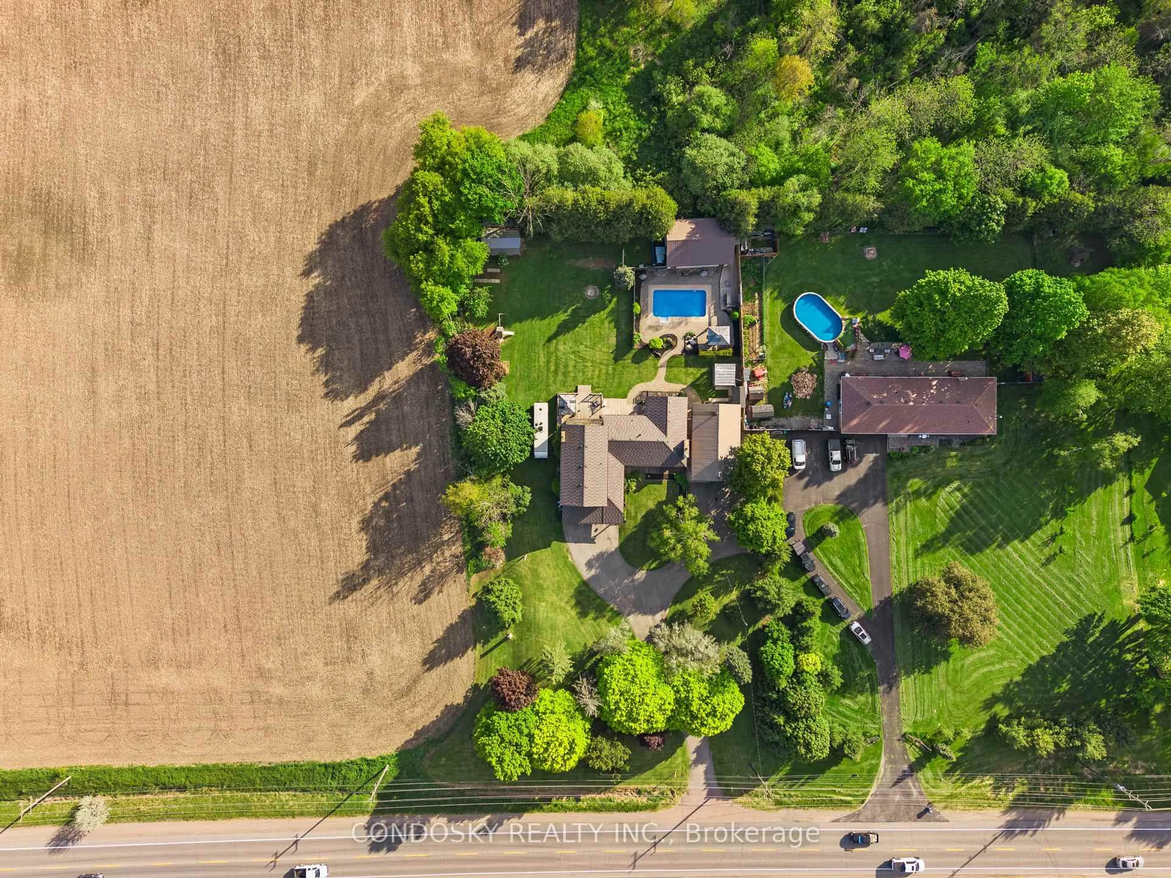 A pic from outside/outdoor area/front of a property/back of a property/a pic from drone, street for 14766 Highway 50 Ave, Caledon Ontario L7E 3E3