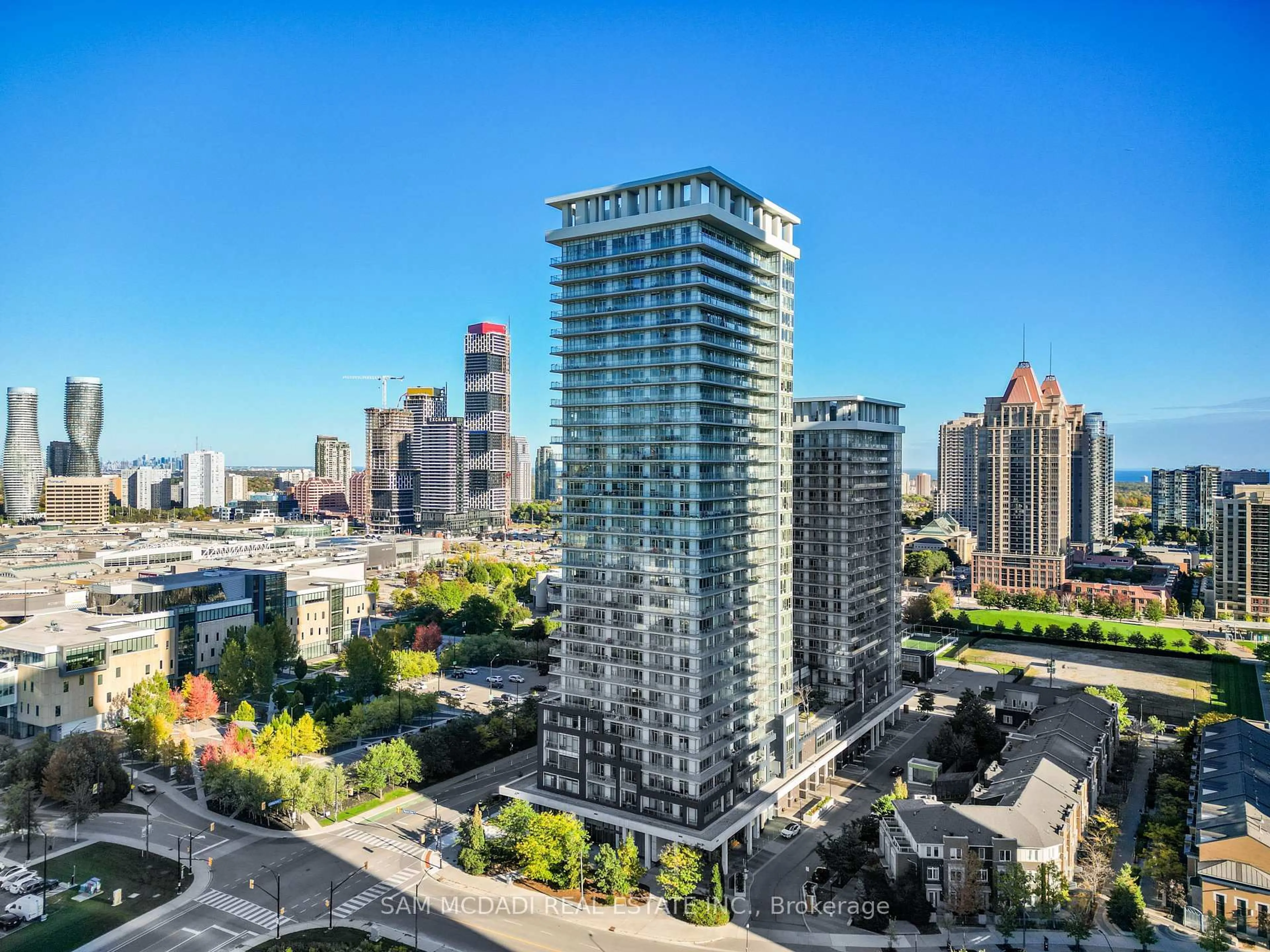 A pic from outside/outdoor area/front of a property/back of a property/a pic from drone, city buildings view from balcony for 360 Square One Dr #707, Mississauga Ontario L5B 0G7