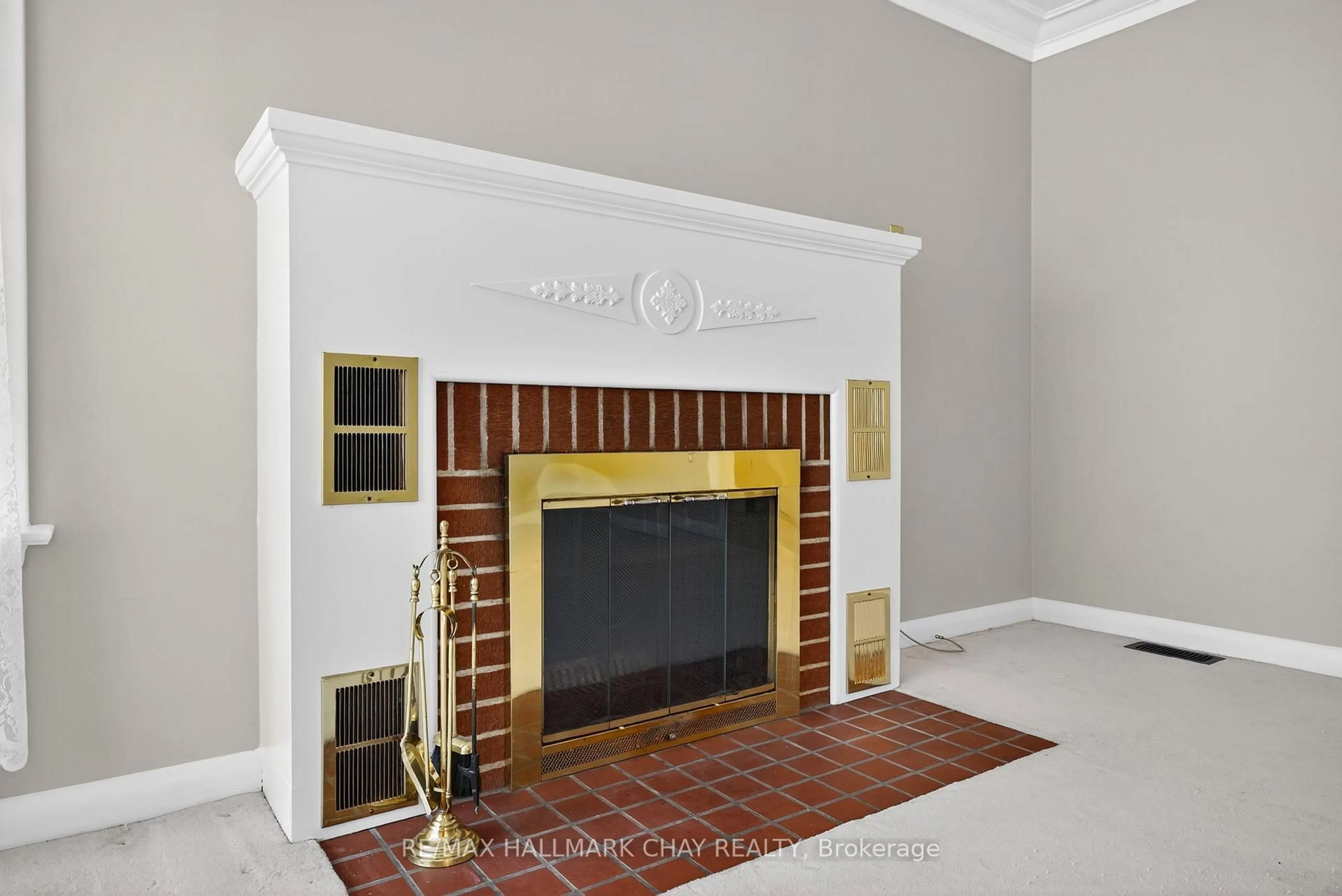 Unknown for 33 Mill St, Brampton Ontario L6Y 1S7