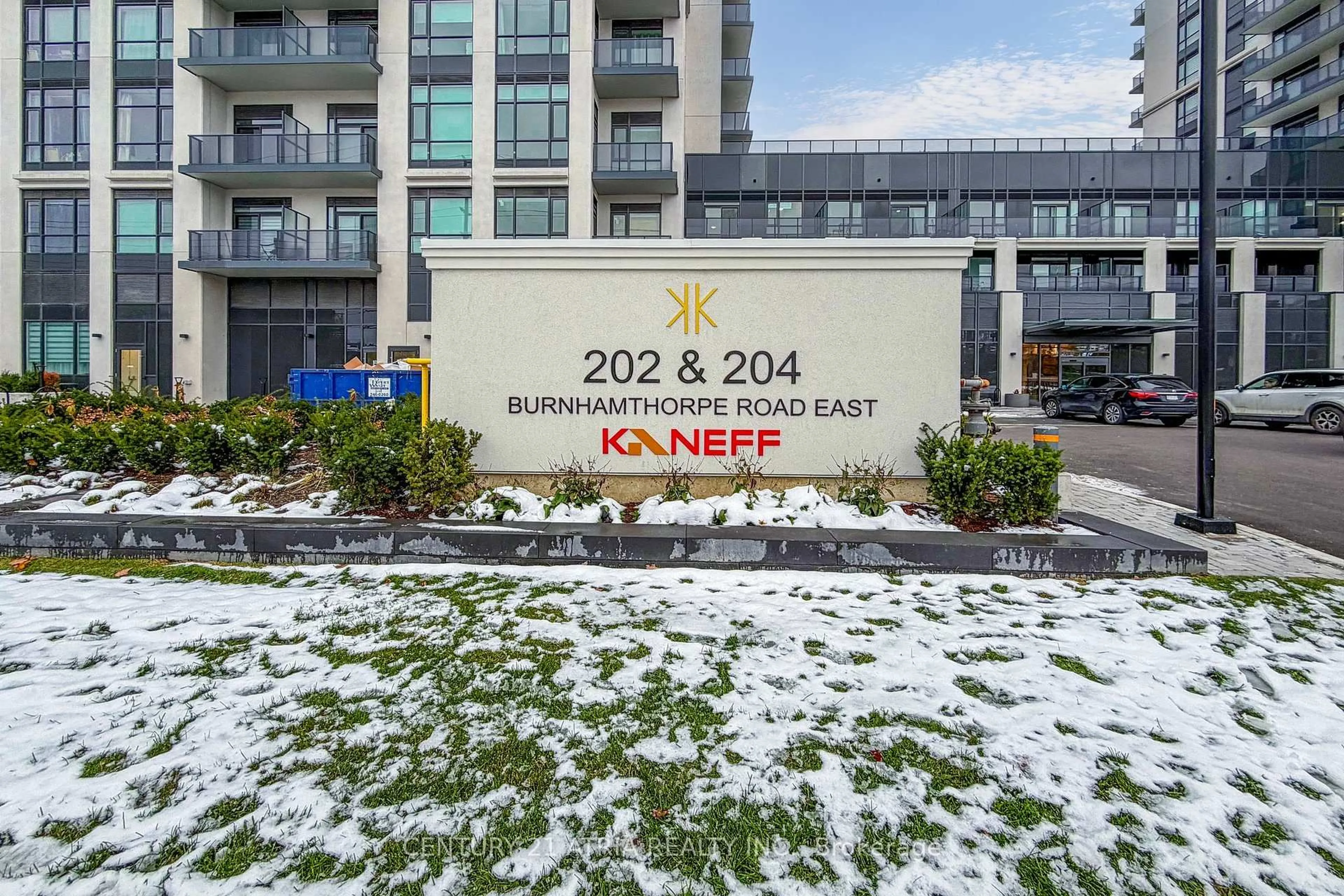 Indoor foyer for 202 Burnhamthorpe Rd #1209W, Mississauga Ontario L5A 0B2