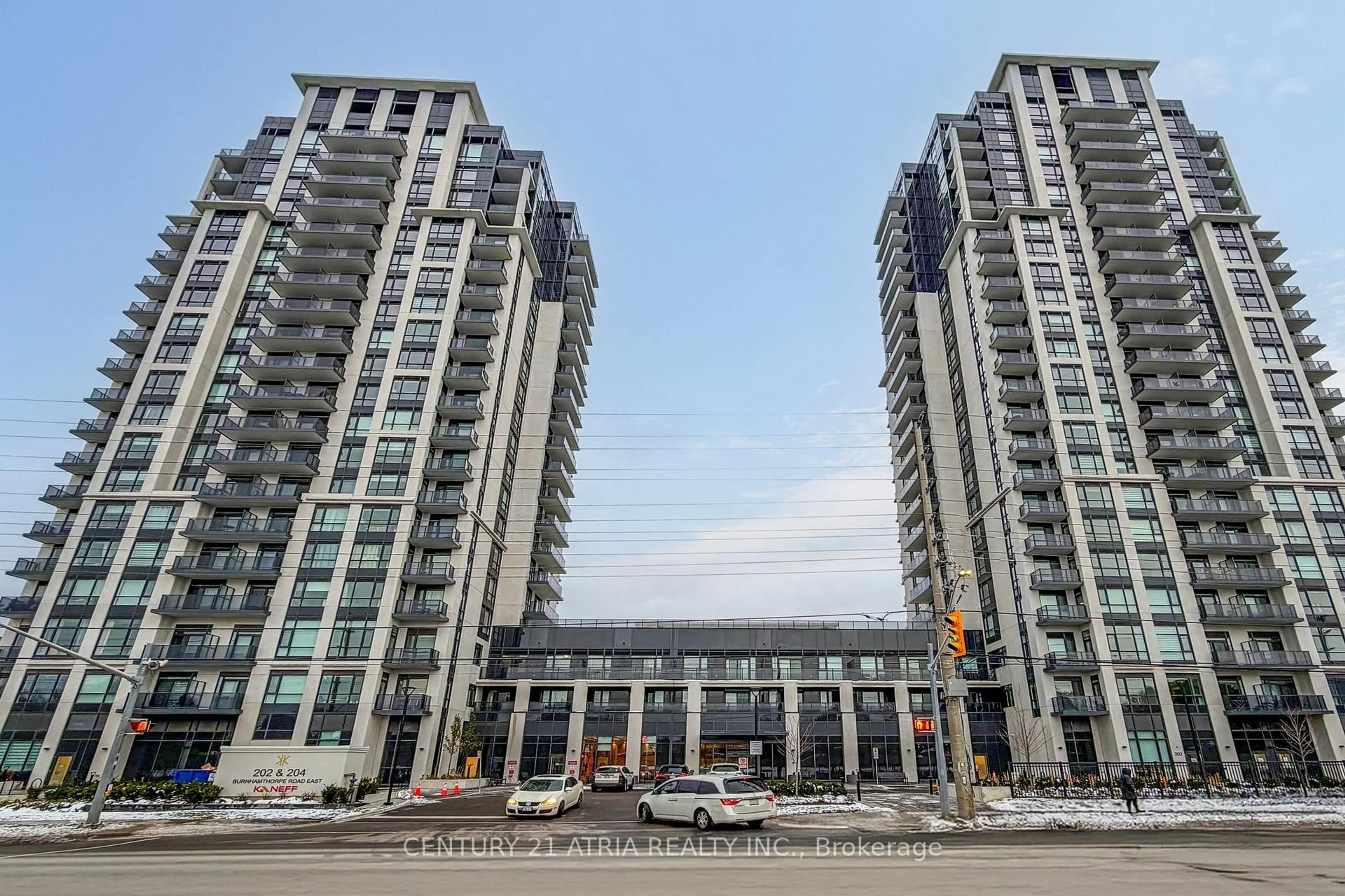 Indoor foyer for 202 Burnhamthorpe Rd #1209W, Mississauga Ontario L5A 0B2