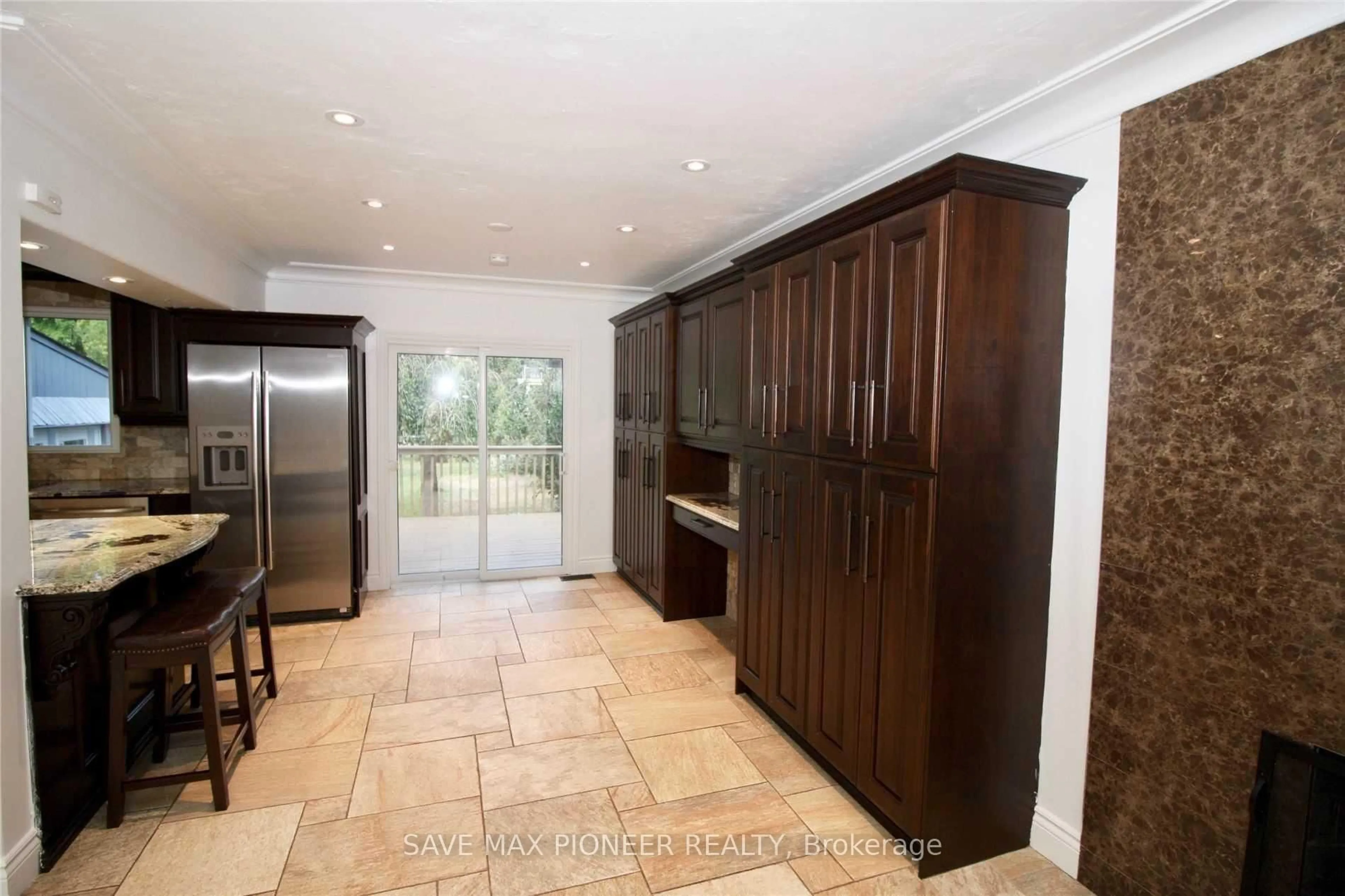 Unknown for 5 Parkview Blvd, Halton Hills Ontario L7G 2Y2