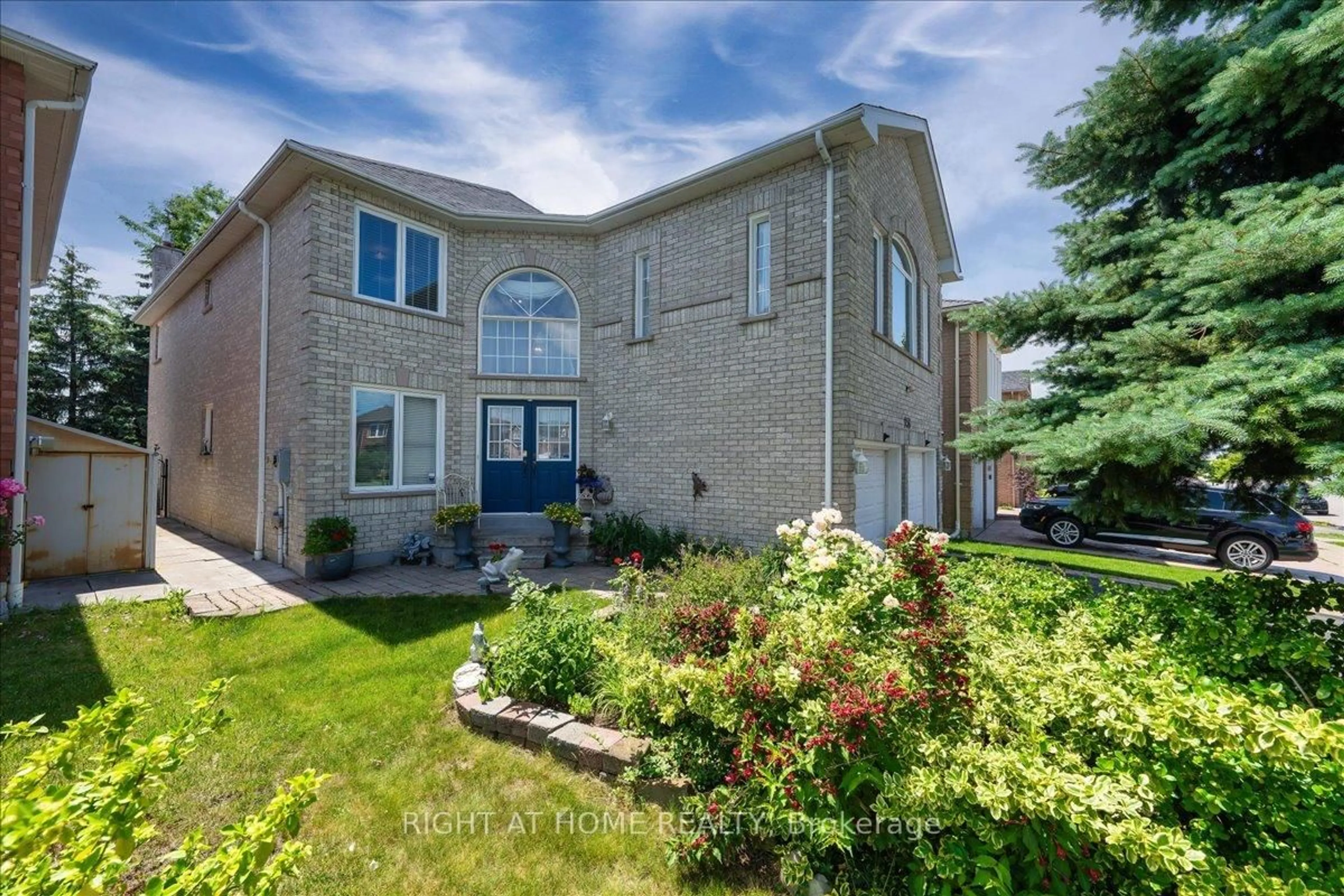 Home with brick exterior material, street for 956 Winterton Way, Mississauga Ontario L5V 1M6