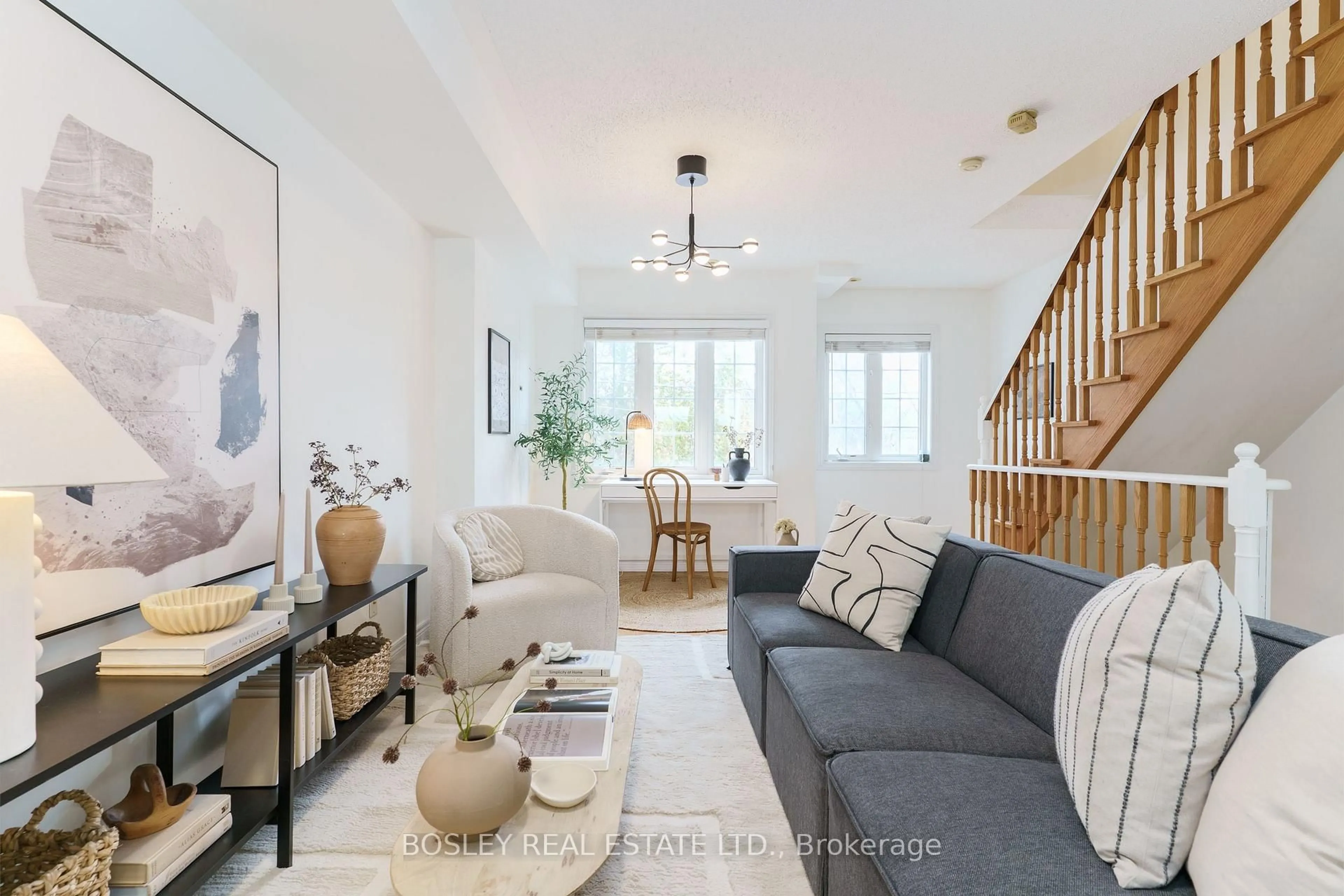 Living room with furniture, unknown for 212 WILTSHIRE Ave, Toronto Ontario M6N 5G2