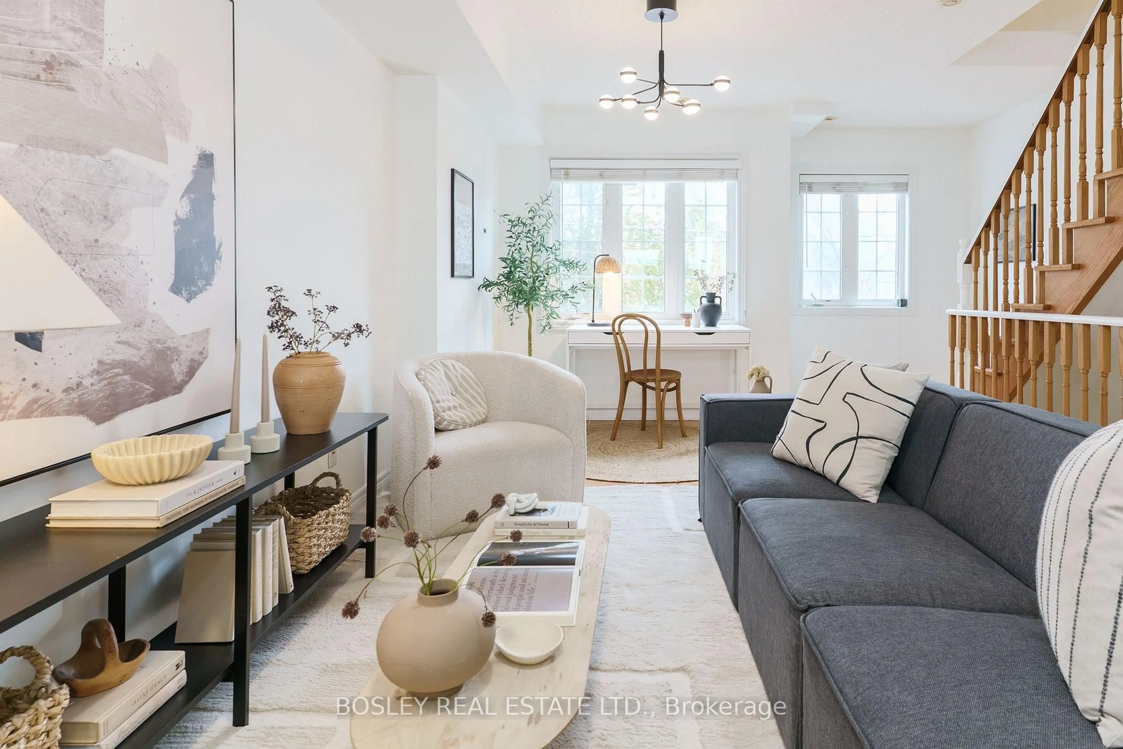 Living room with furniture, unknown for 212 WILTSHIRE Ave, Toronto Ontario M6N 5G2