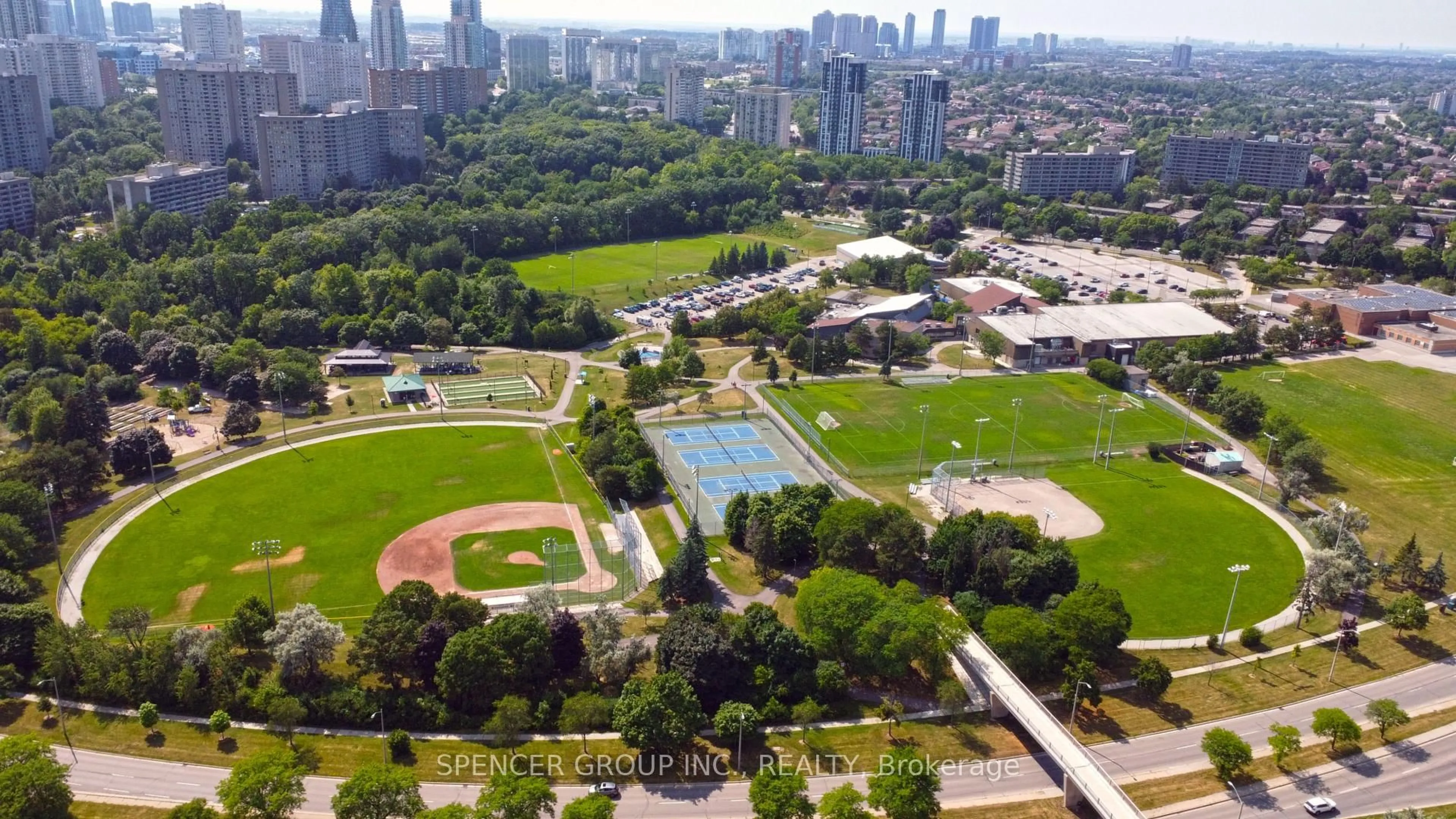 A pic from outside/outdoor area/front of a property/back of a property/a pic from drone, city buildings view from balcony for 571 Minette Circ, Mississauga Ontario L5A 3B9