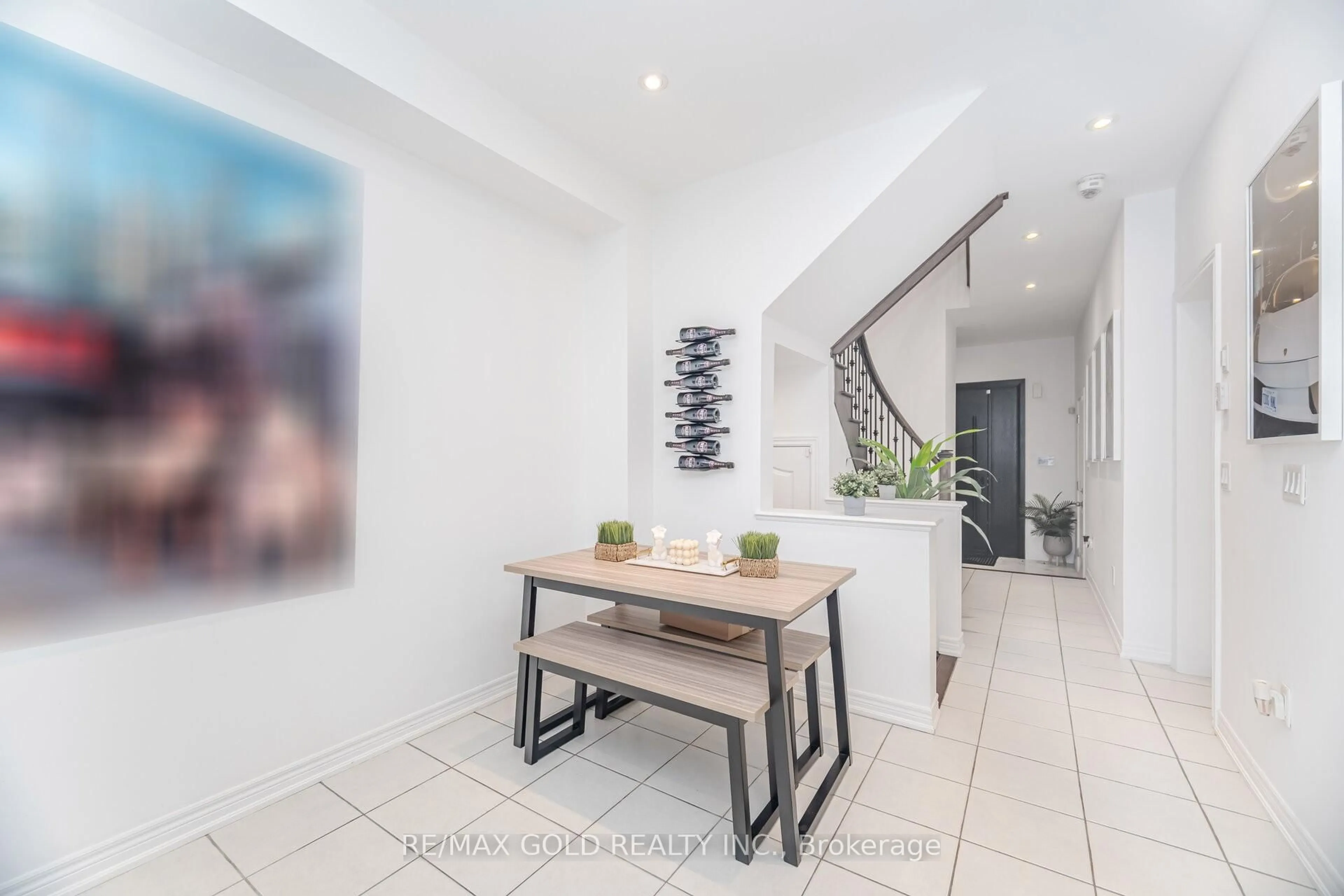 Unknown for 26 Davenfield Circ, Brampton Ontario L6P 2P7