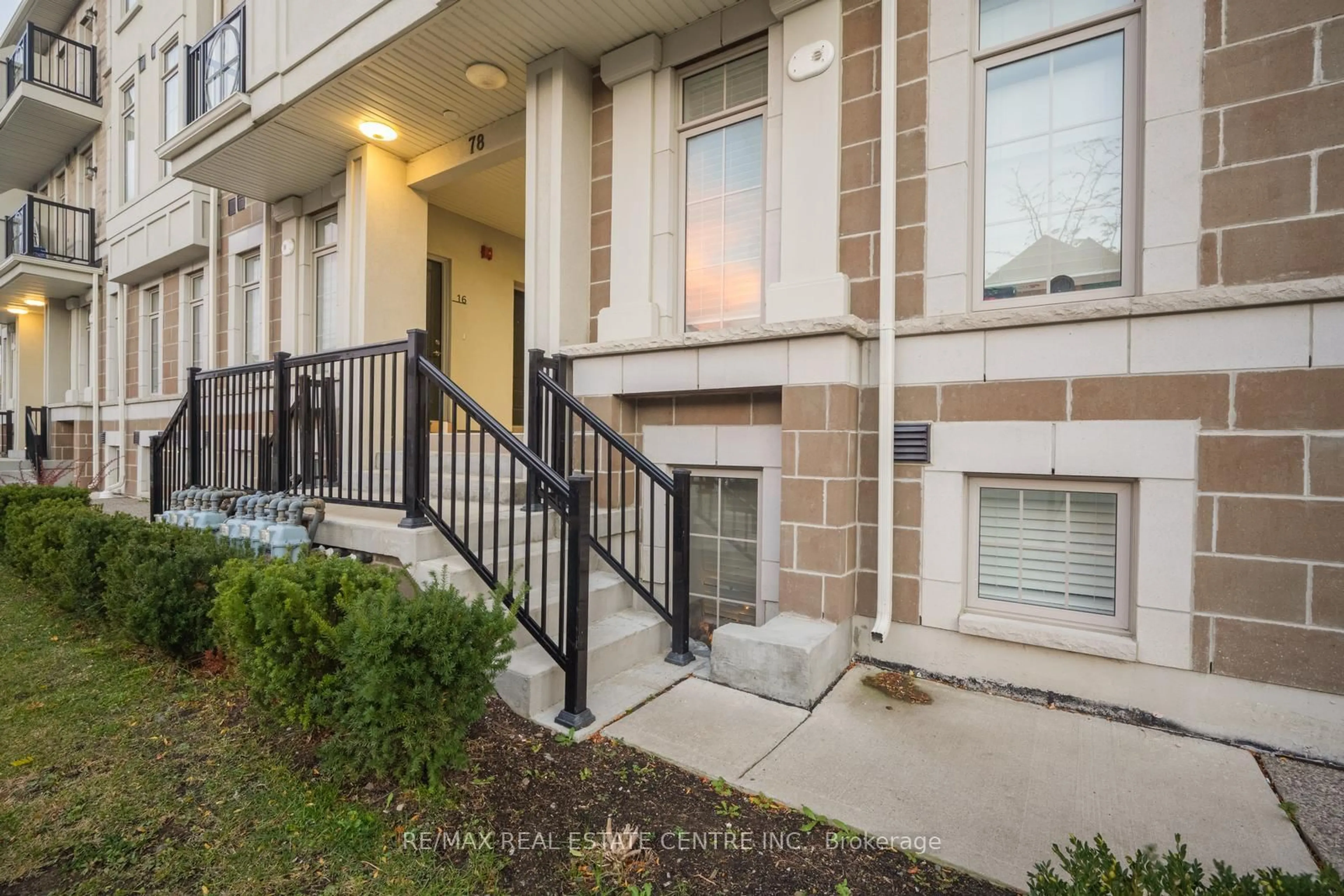 Unknown for 78 Preston Meadow Ave #13, Mississauga Ontario L4Z 0C8