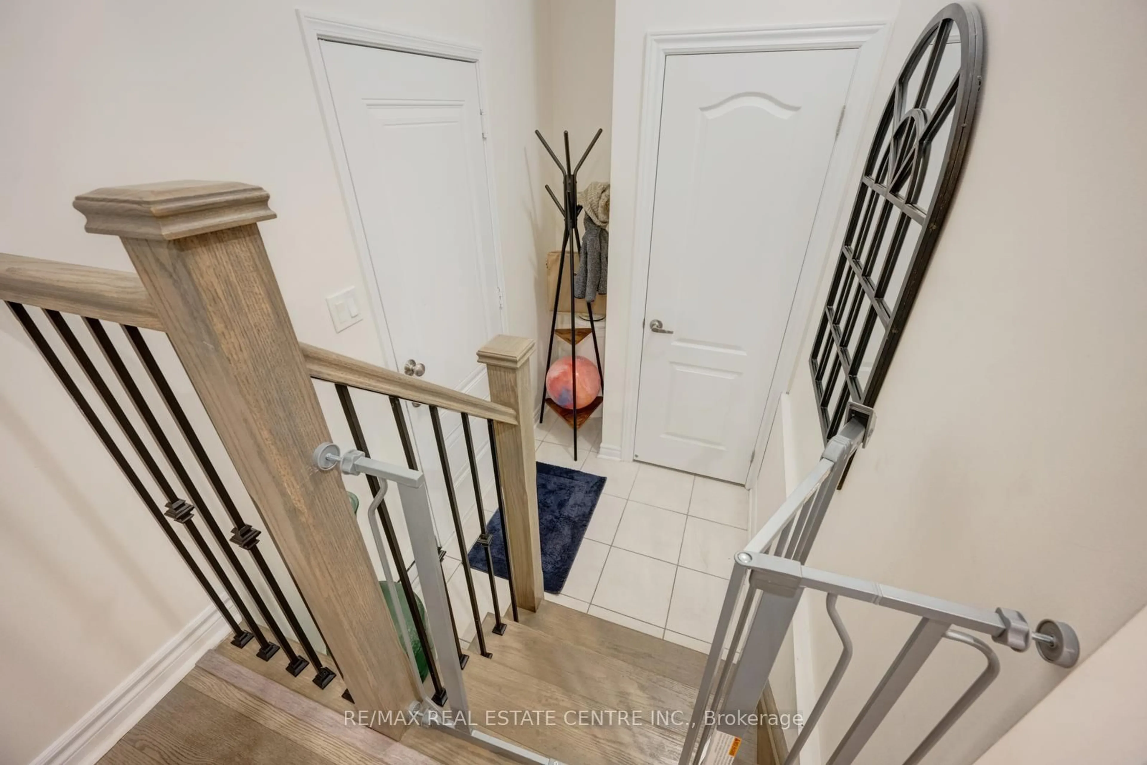 Indoor entryway for 78 Preston Meadow Ave #13, Mississauga Ontario L4Z 0C8