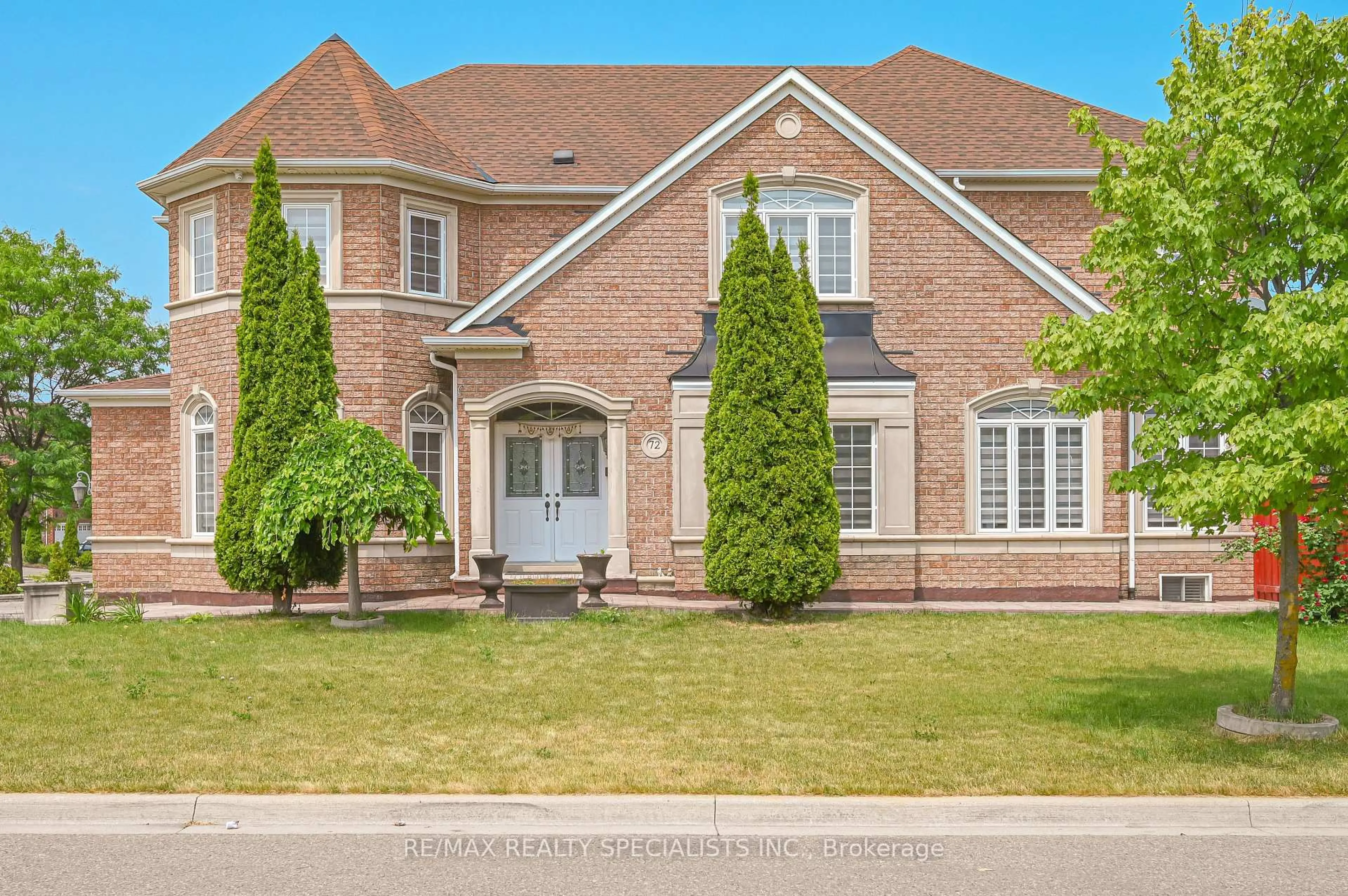 Home with brick exterior material, street for 72 Village Lake Cres, Brampton Ontario L6S 6K1
