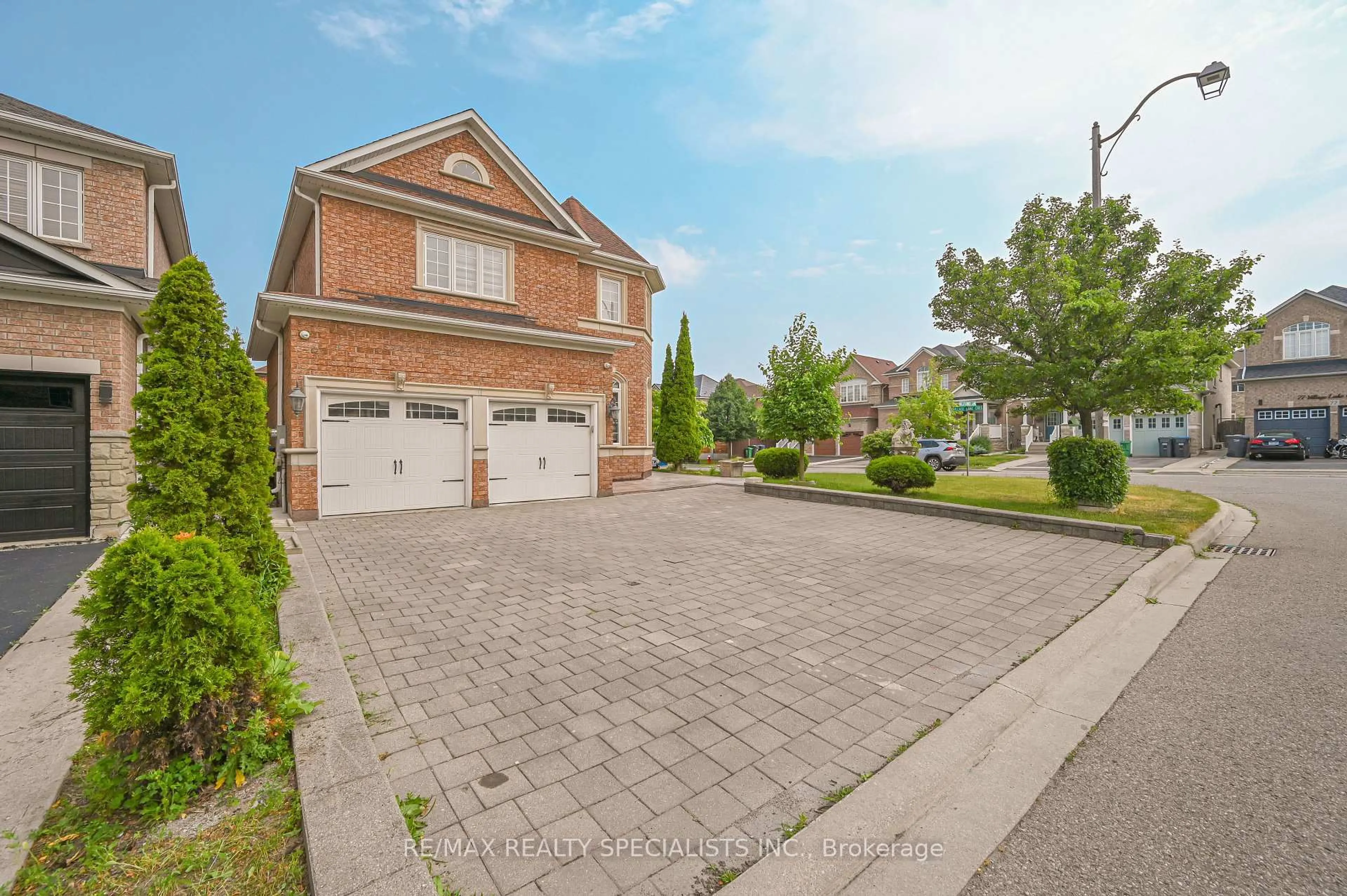 Home with brick exterior material, street for 72 Village Lake Cres, Brampton Ontario L6S 6K1