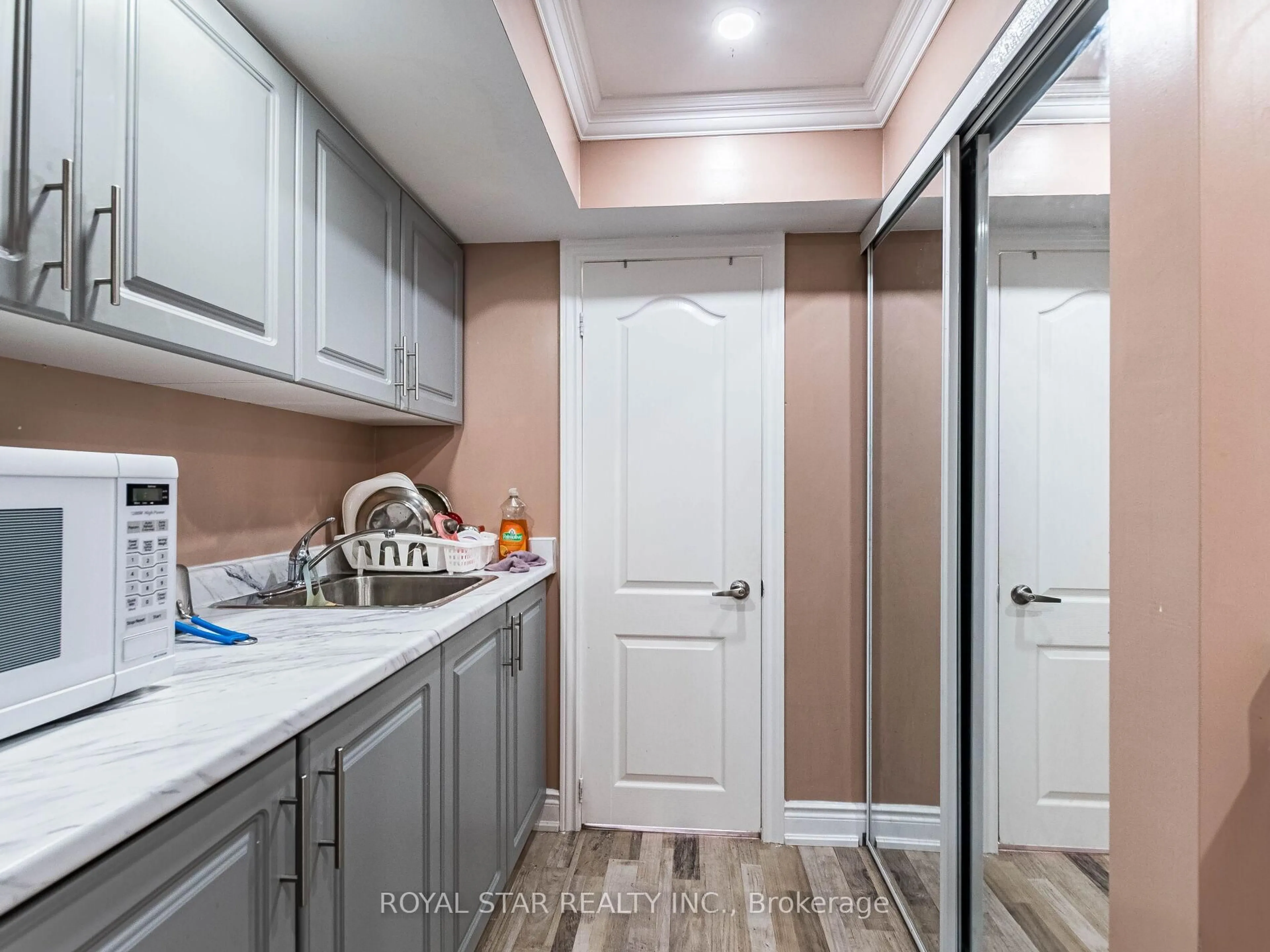 Unknown for 10 Spokanne St, Brampton Ontario L6R 4A2