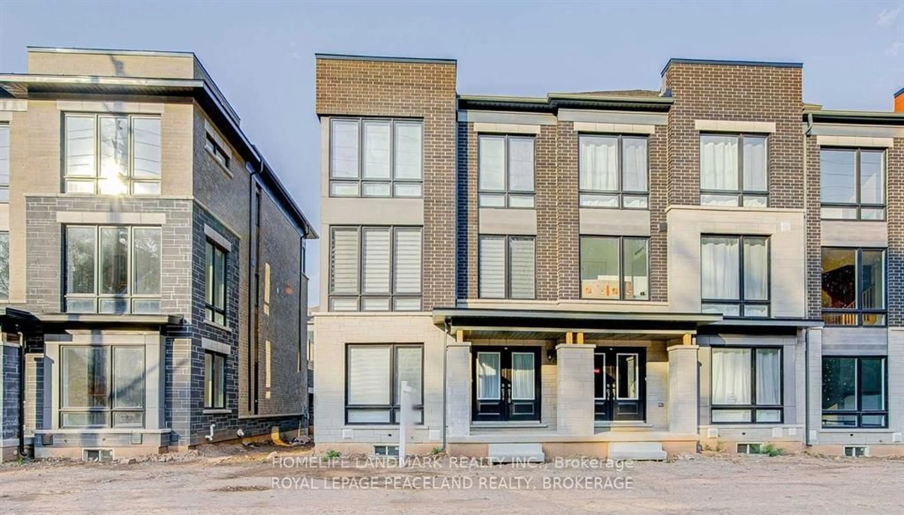 Home with brick exterior material, building for 2485 Badger Cres, Oakville Ontario L6M 5L9