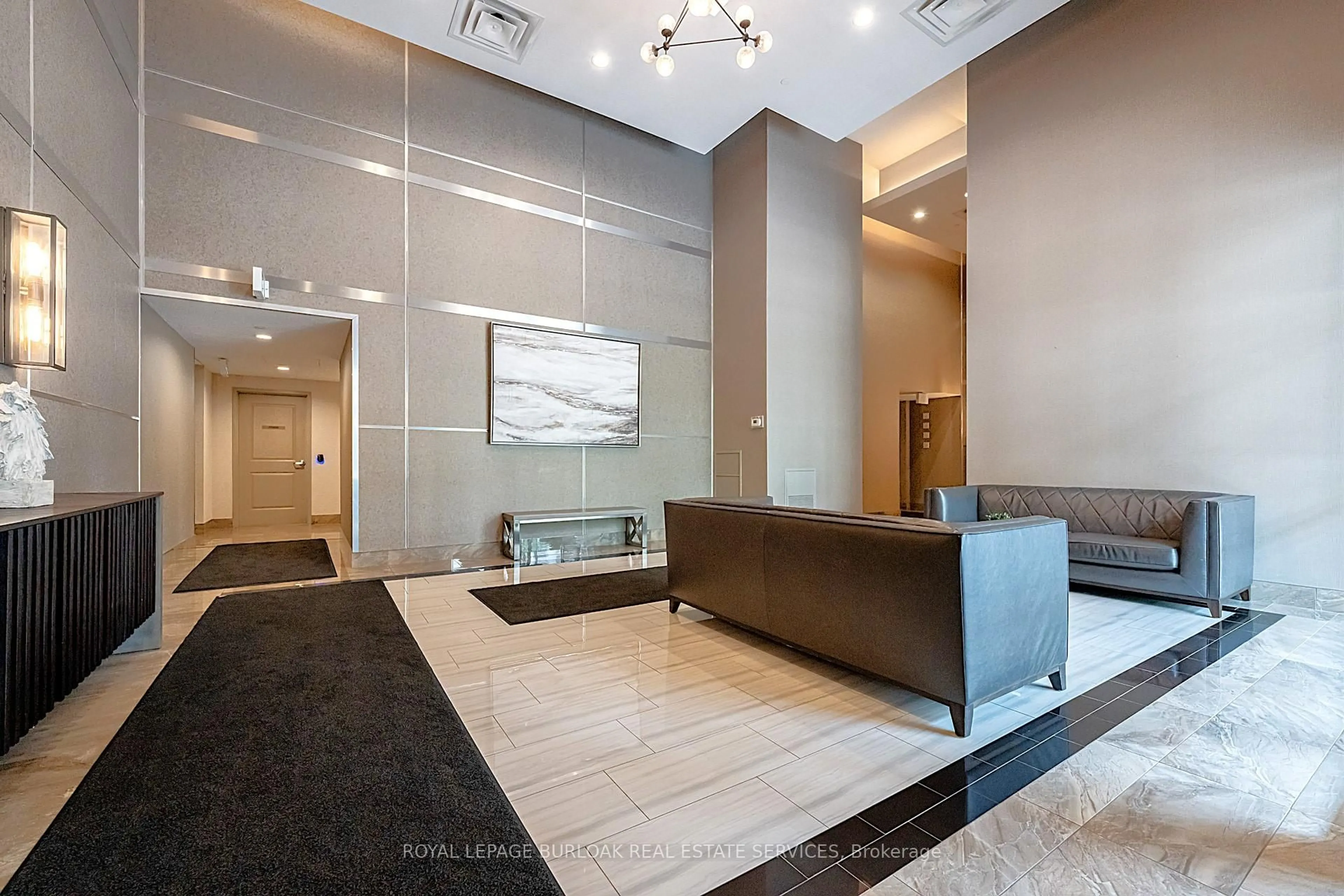 Lobby for 2490 Old Bronte Rd #821, Oakville Ontario L6M 0Y5