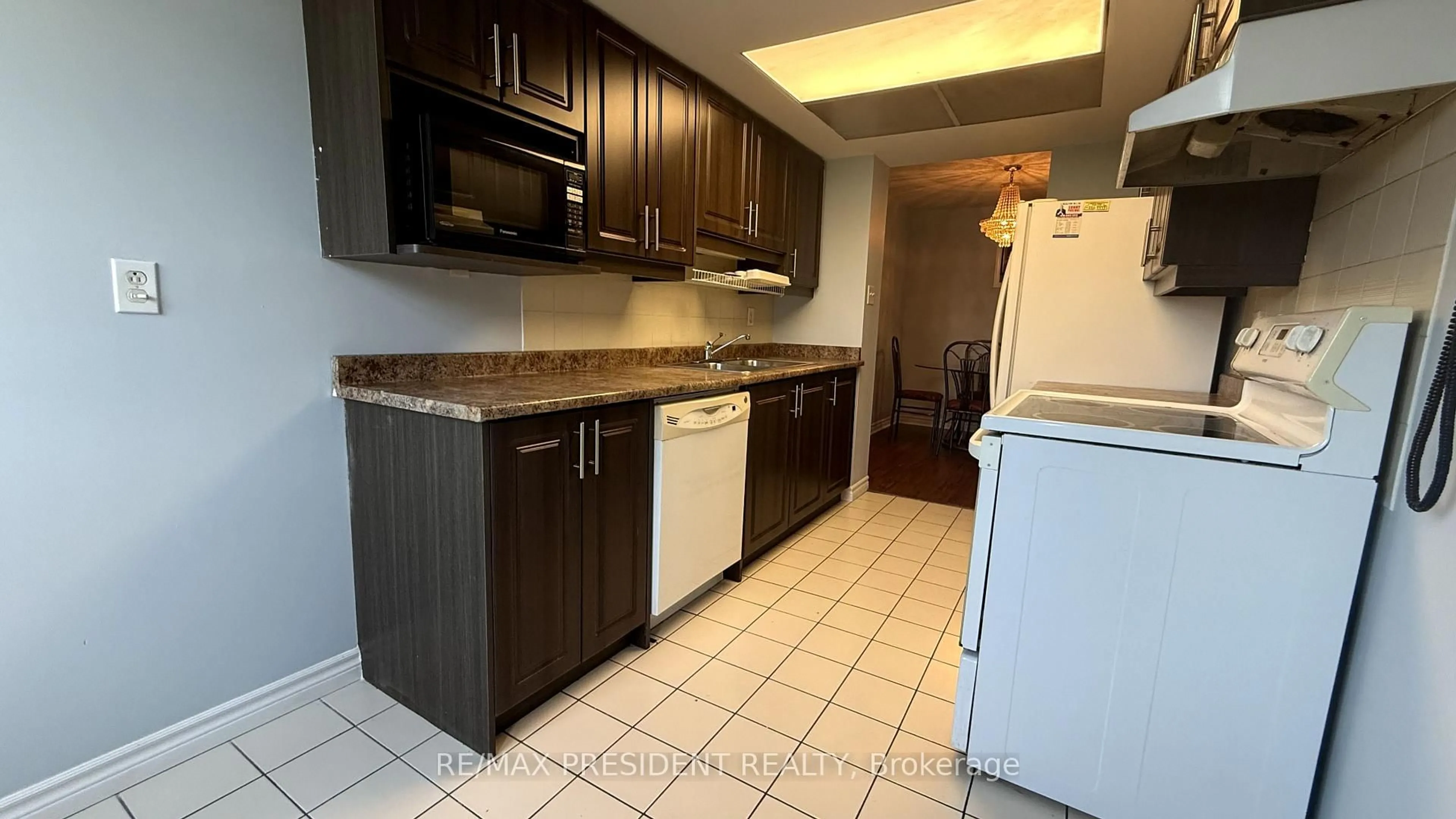 Standard kitchen, ceramic/tile floor for 30 Malta Ave #206, Brampton Ontario L6V 4A4