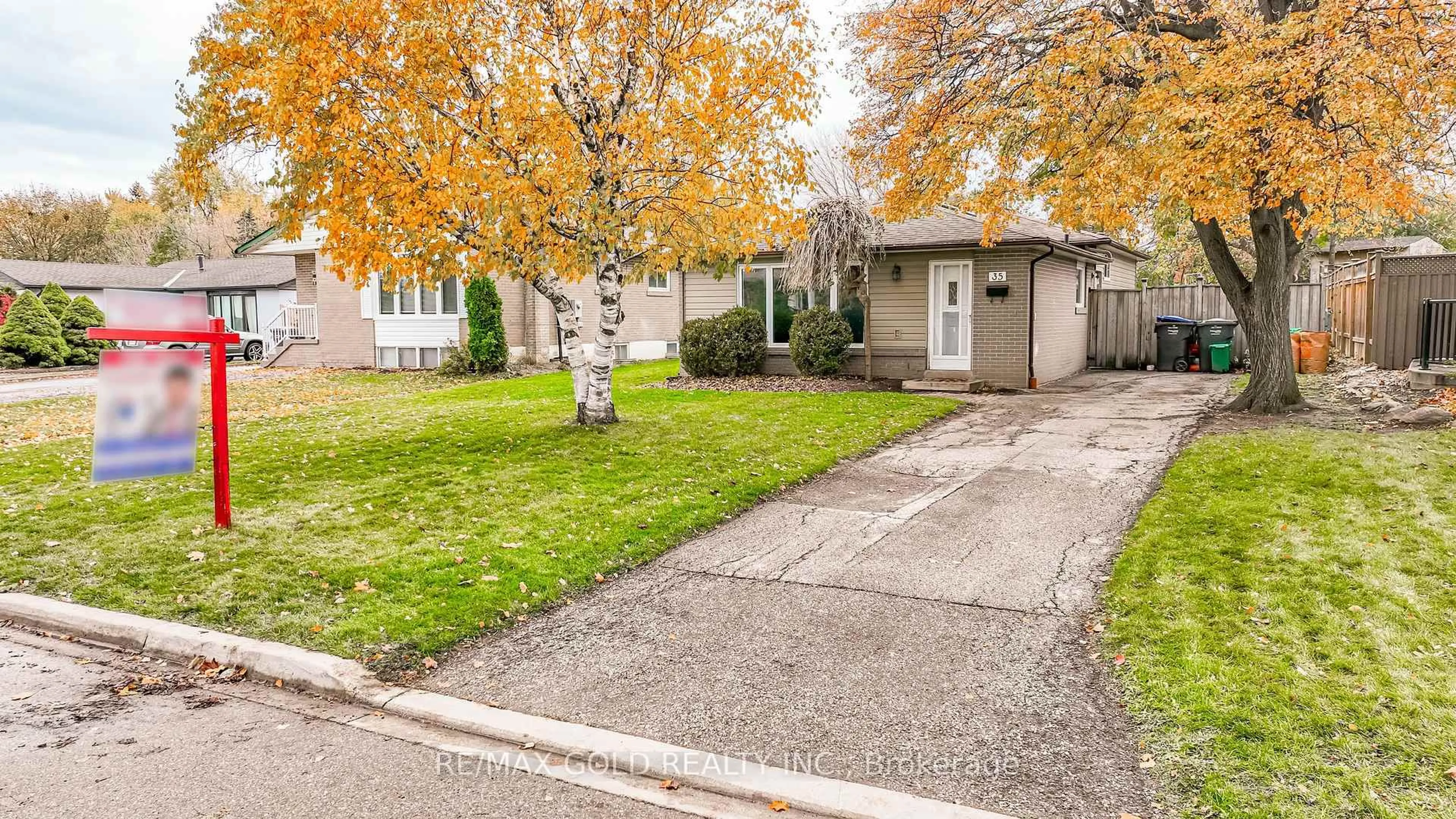 Unknown for 35 Duke Rd, Brampton Ontario L6T 3J9