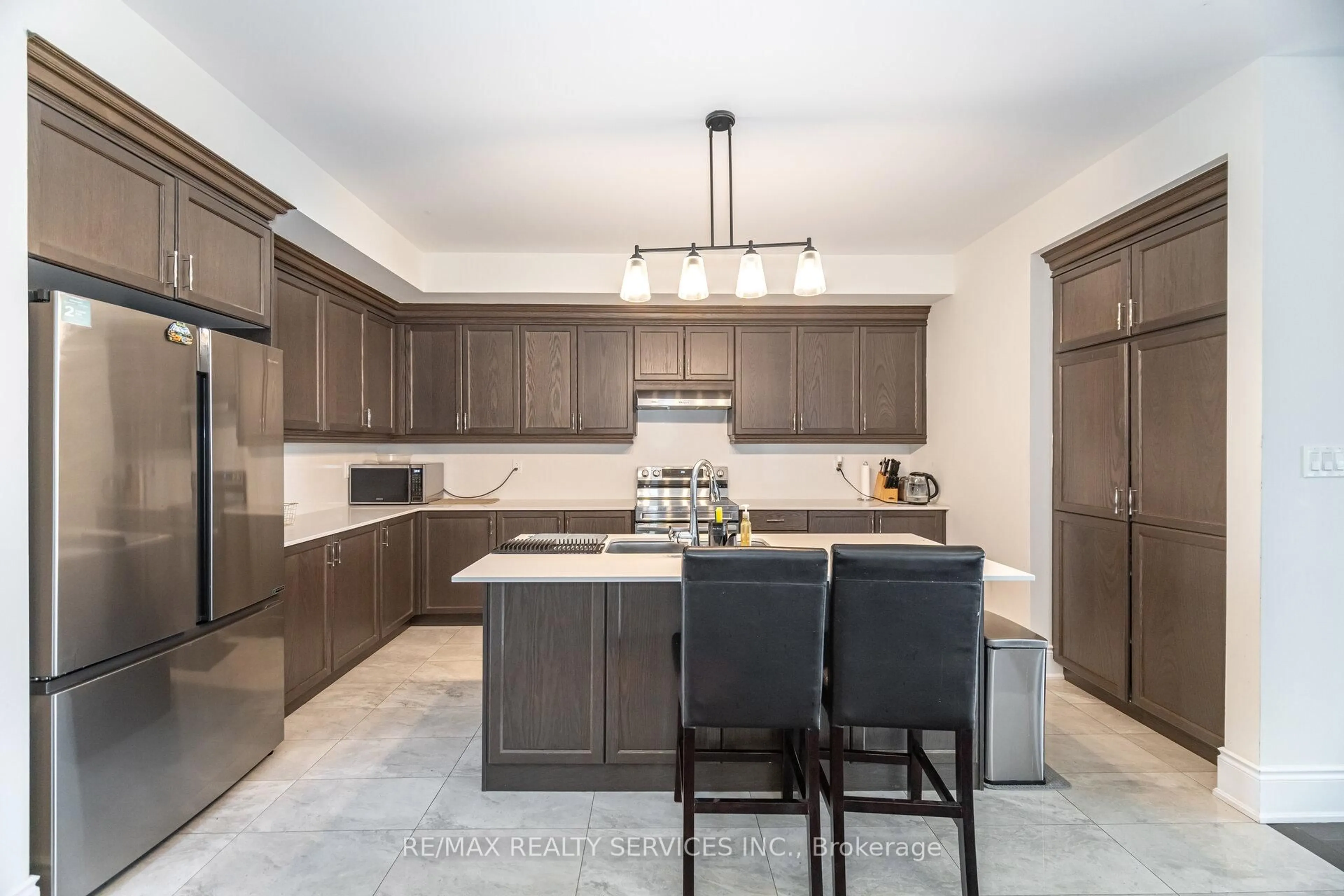 Contemporary kitchen, ceramic/tile floor for 38 Foxsparrow Rd, Brampton Ontario L6V 3P5