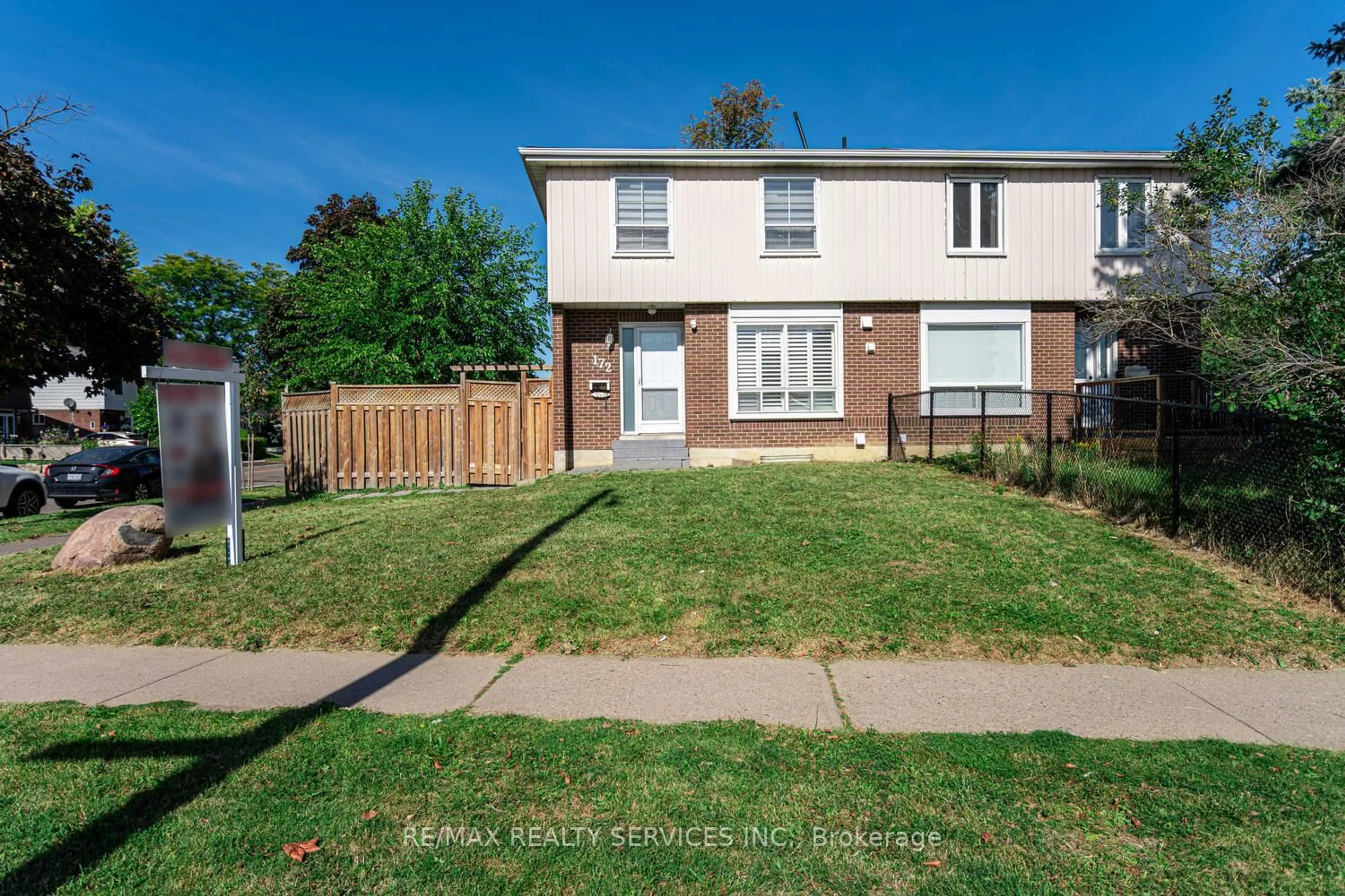 Unknown for 172 Hansen Rd, Brampton Ontario L6V 2G6