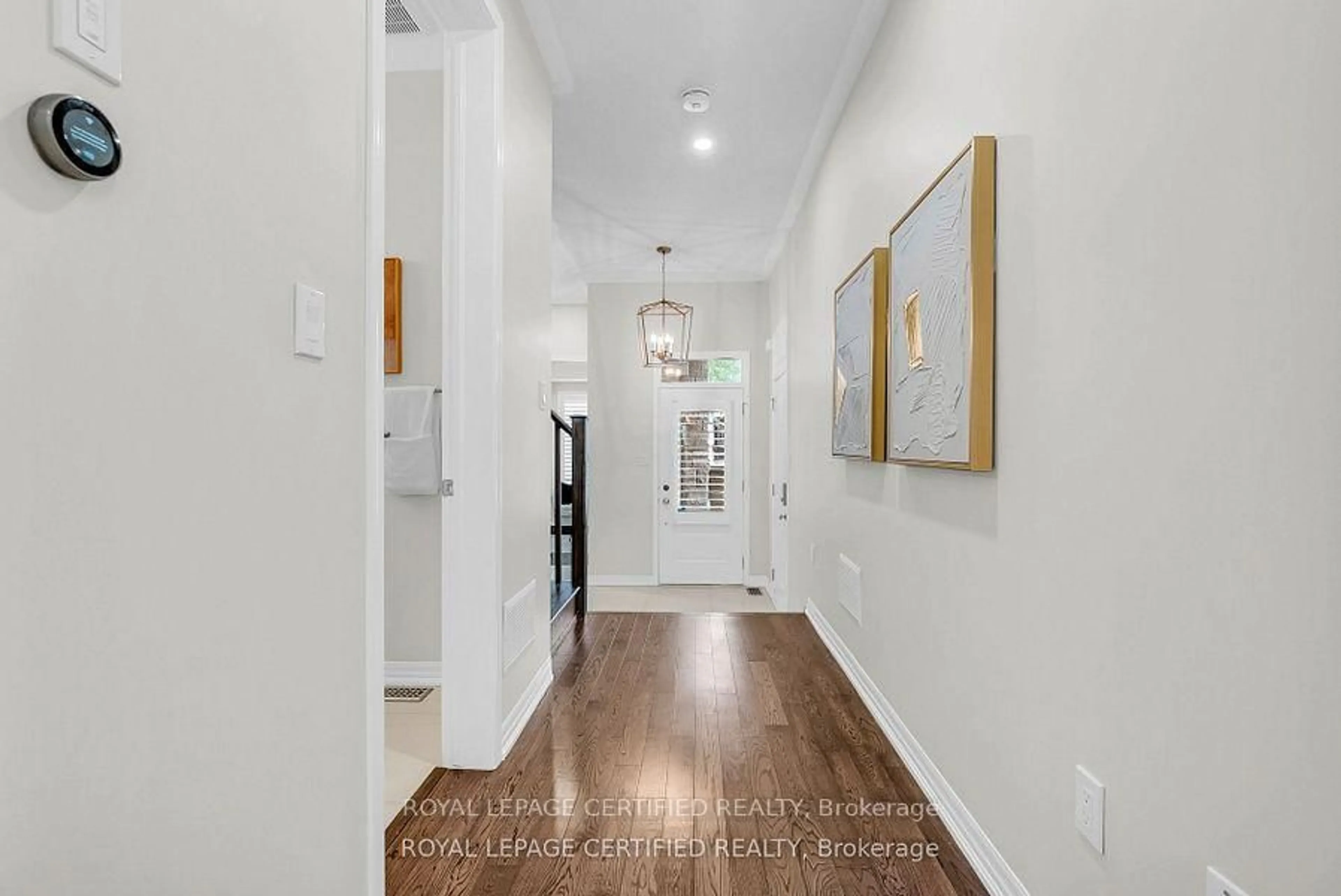 Indoor entryway for 188 Beaveridge Ave, Oakville Ontario L6H 0M7
