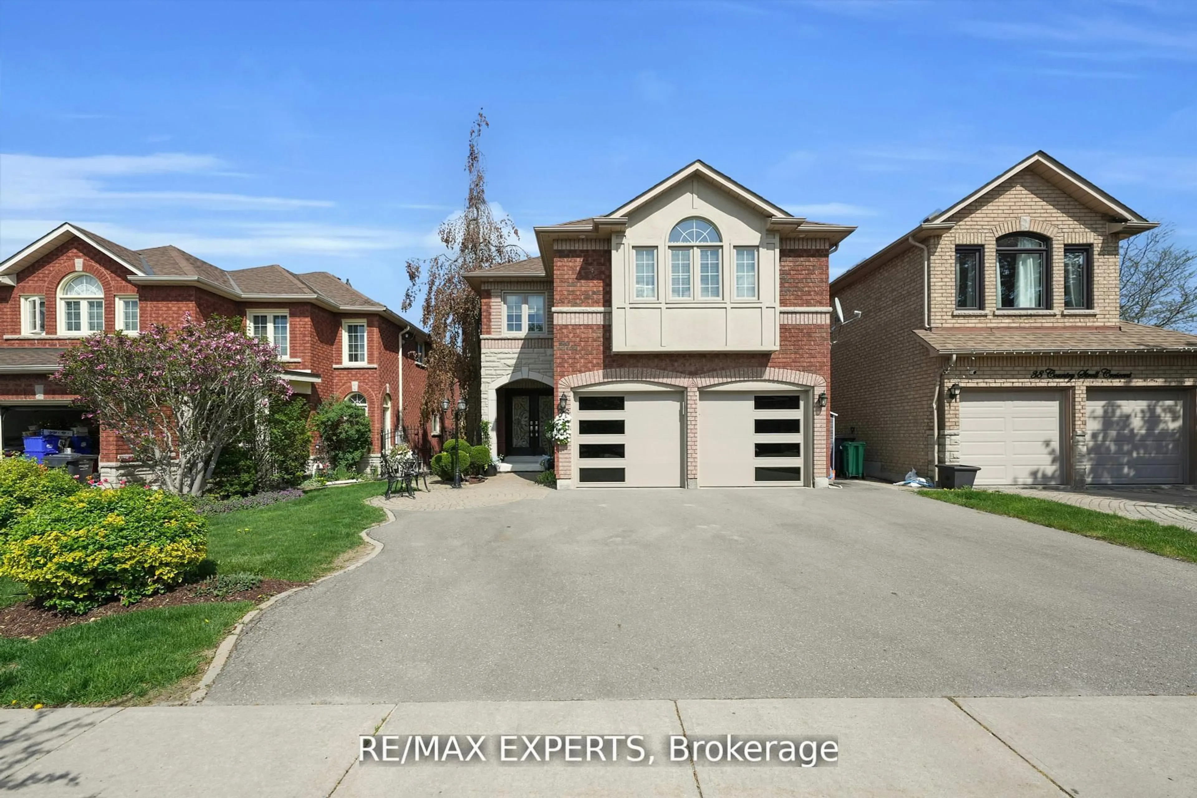 Home with brick exterior material, street for 36 Country Stroll Cres, Caledon Ontario L7E 2H4