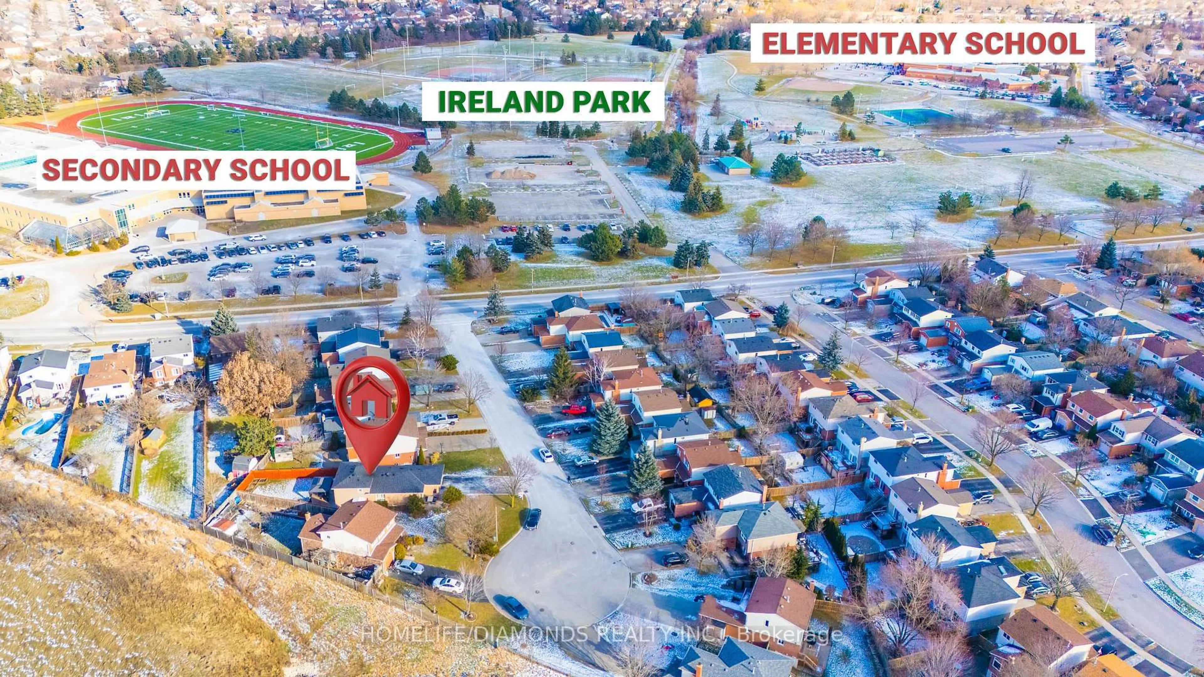 A pic from outside/outdoor area/front of a property/back of a property/a pic from drone, street for 3129 Sandcliffe Crt, Burlington Ontario L7M 3G9