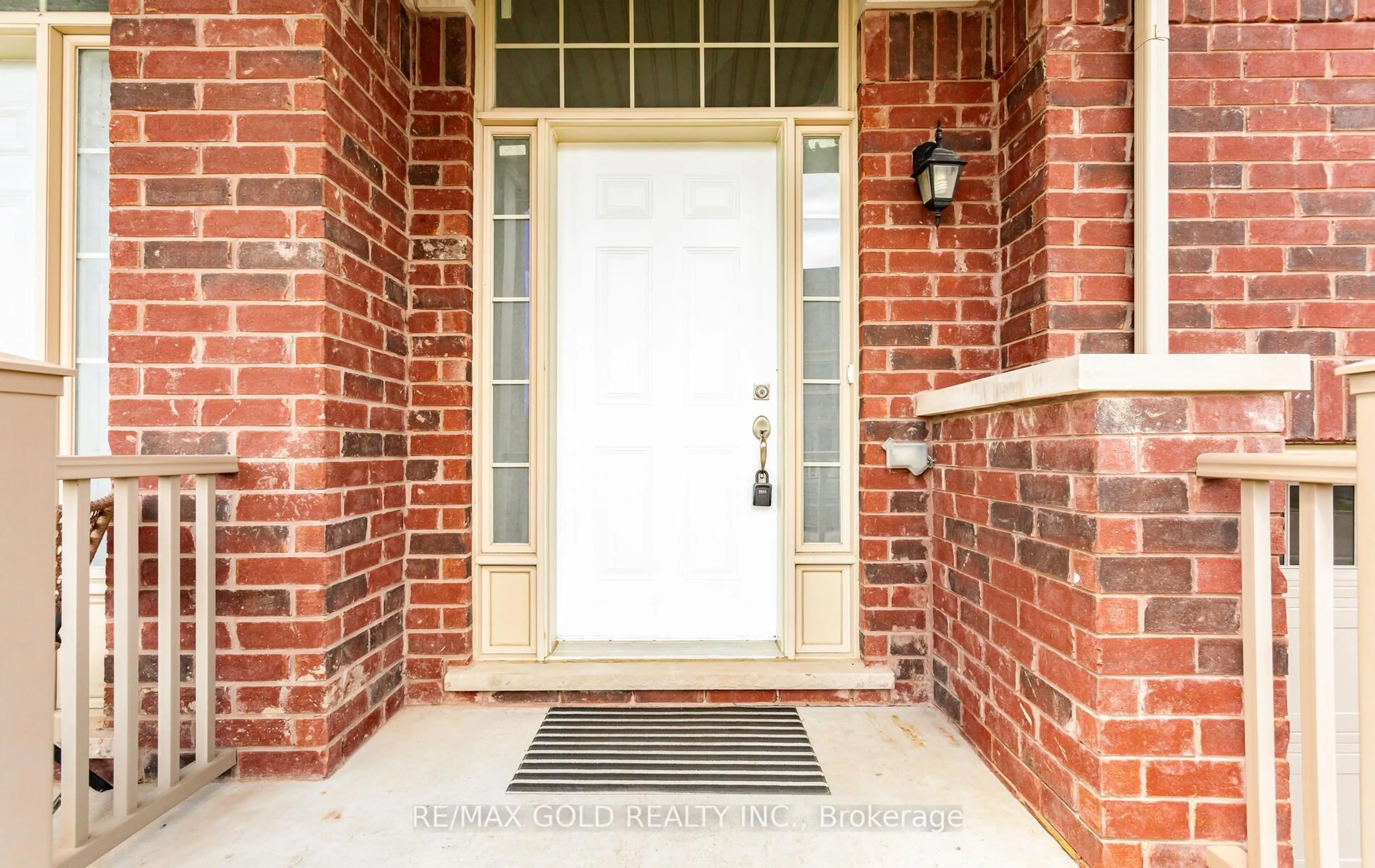 Indoor entryway for 68 Agava St, Brampton Ontario L9W 5B7