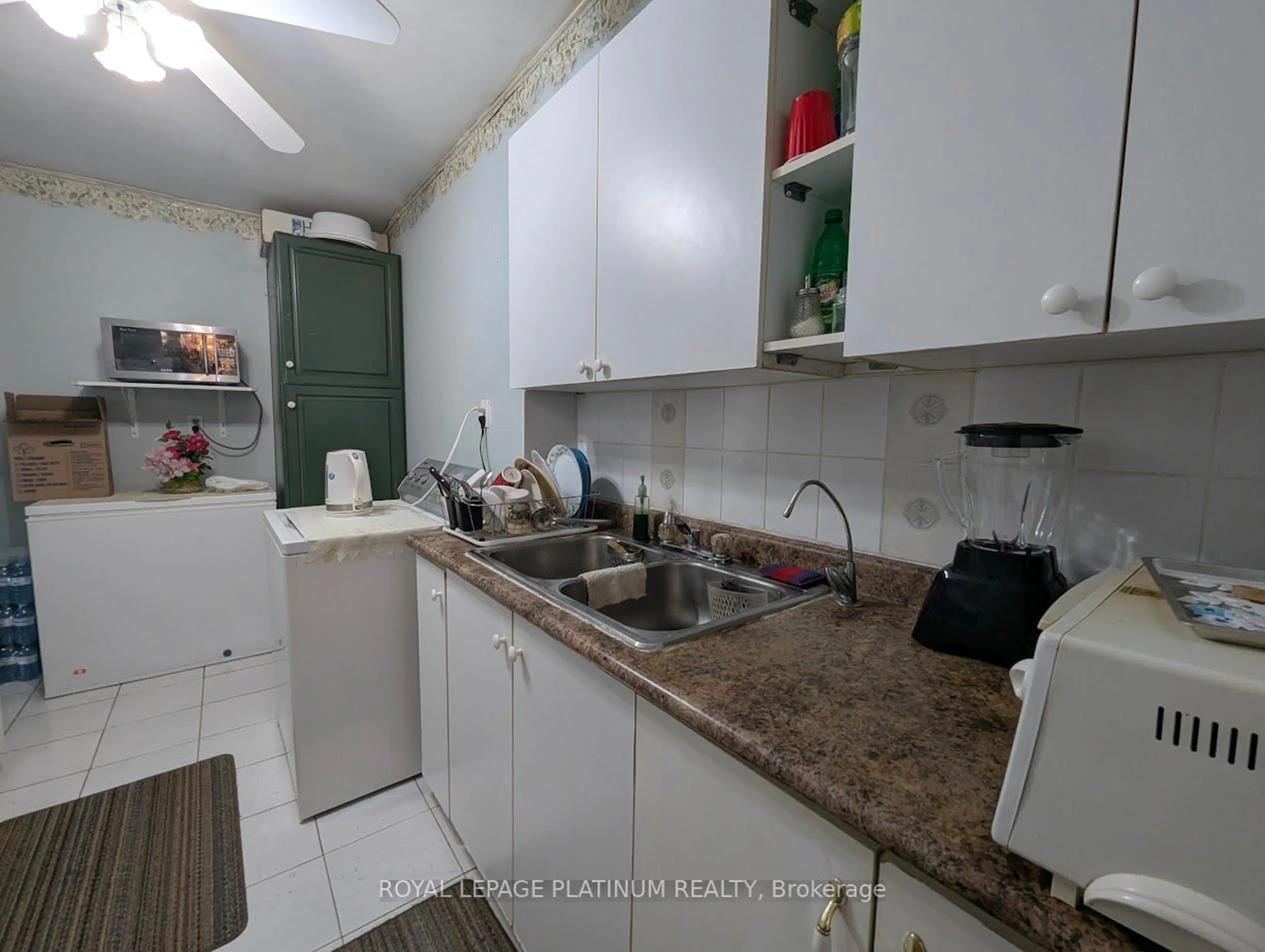 Standard kitchen, unknown for 2645 Kipling Ave, Toronto Ontario M9V 3S6