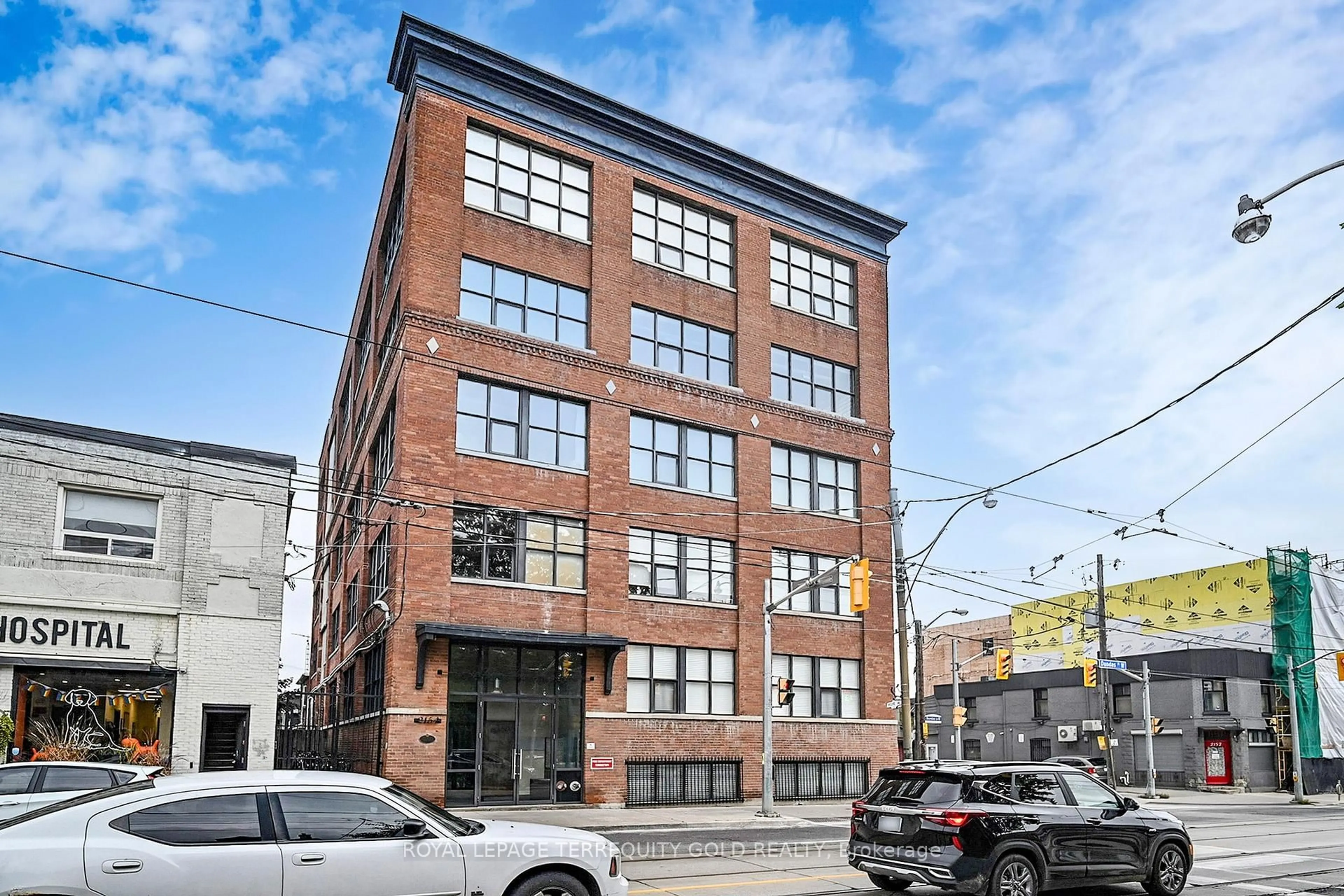 Home with brick exterior material, building for 2154 Dundas St #107, Toronto Ontario M6R 1X3