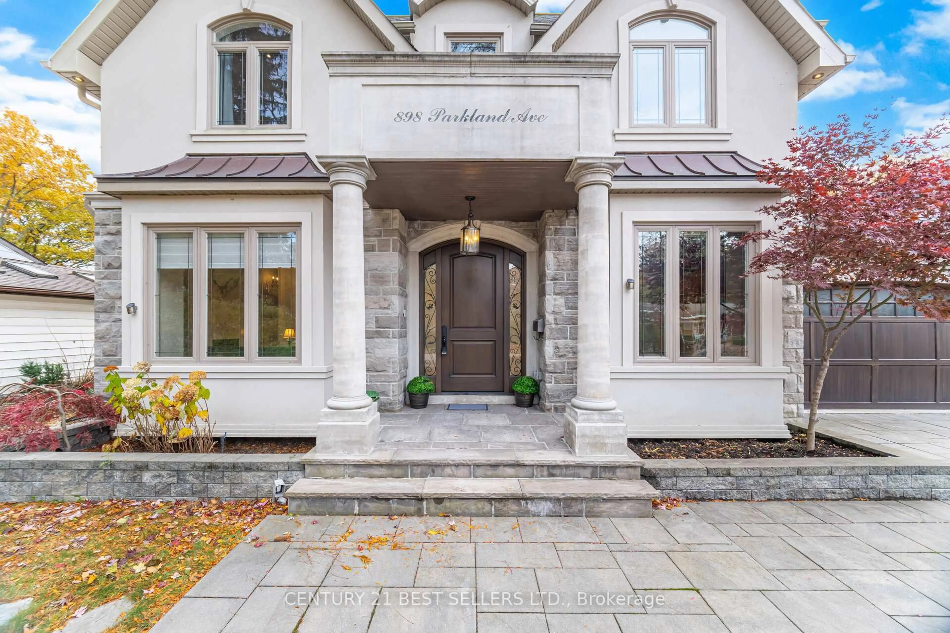 Unknown for 898 Parkland Ave Ave, Mississauga Ontario L5H 3H1