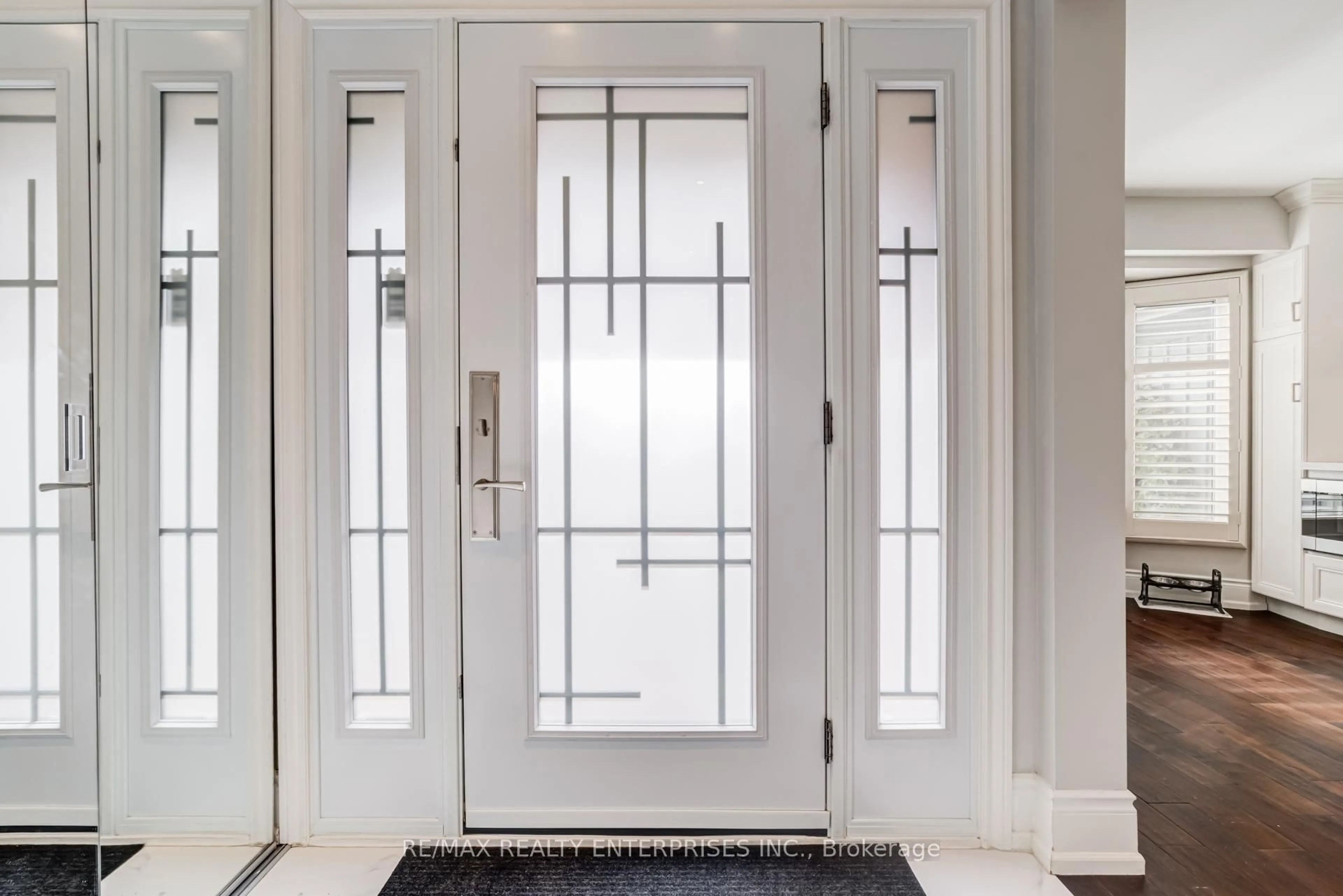 Indoor entryway for 3265 South Millway #23, Mississauga Ontario L5L 2R3