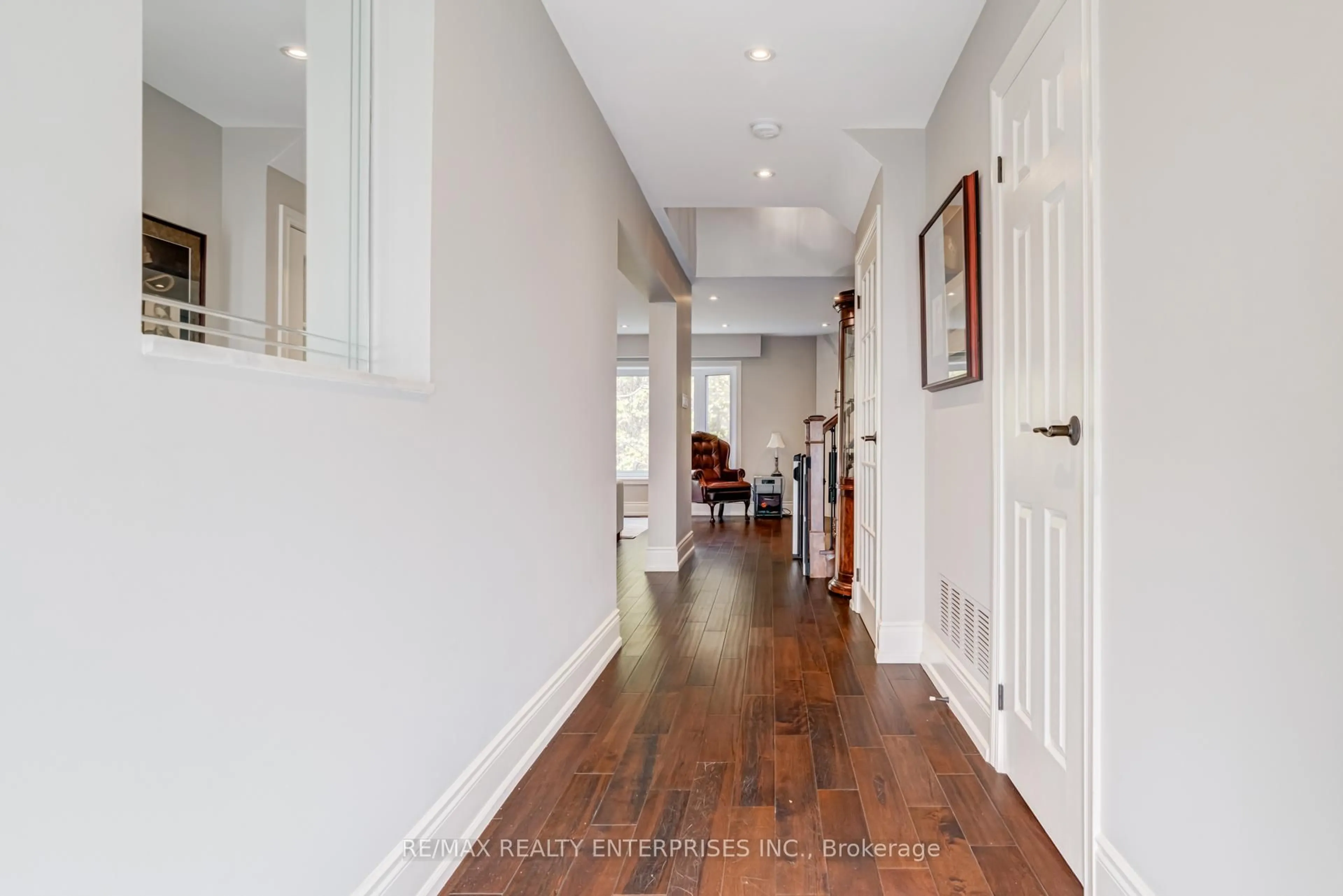 Indoor foyer for 3265 South Millway #23, Mississauga Ontario L5L 2R3